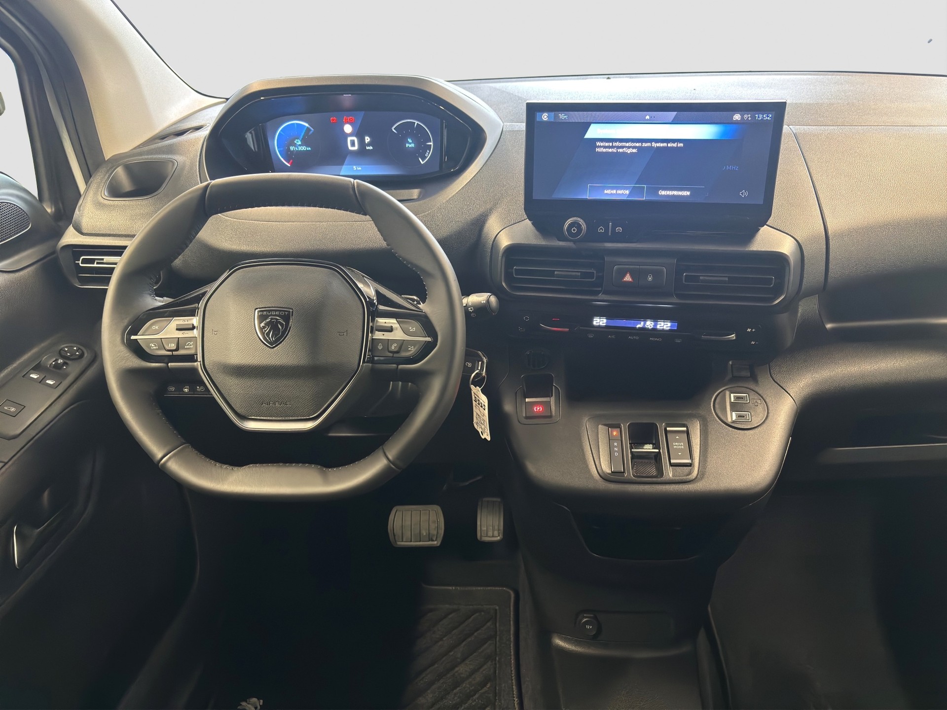 PEUGEOT e-Partner 50kWh Long-showroom-element-3