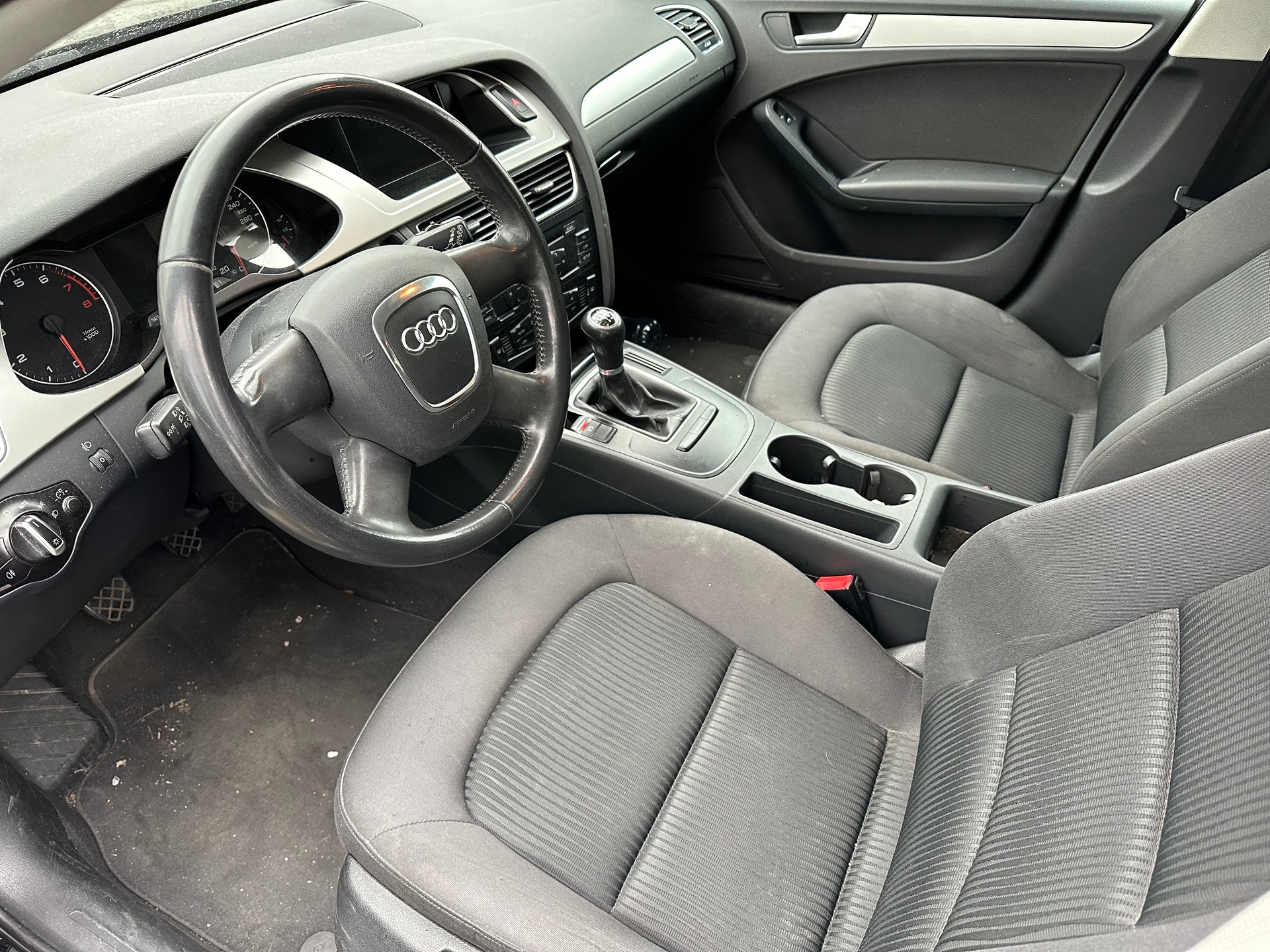 AUDI A4 Avant 1.8 TFSI-image-6