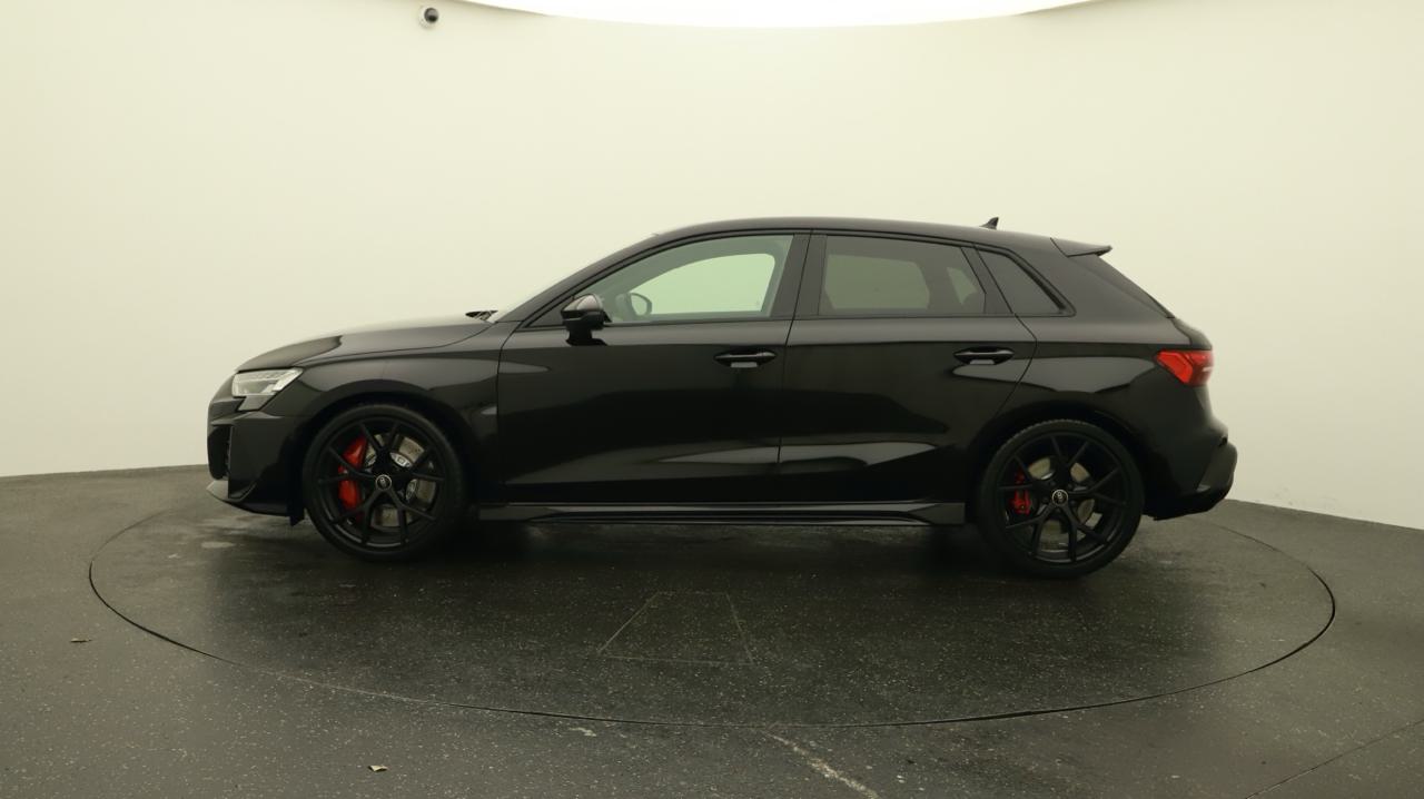 AUDI RS3 Sportback 2.5 TSI quattro S-tronic-showroom-element-1