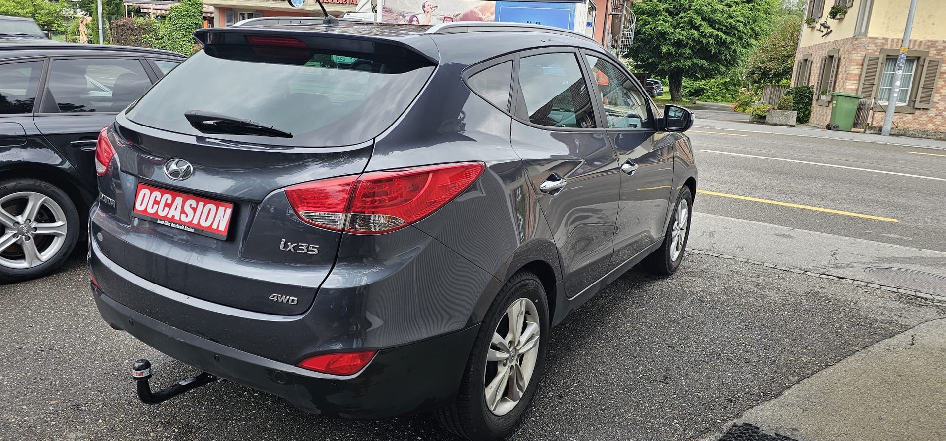 HYUNDAI iX 35 2.0 Style 4WD Automatic-image-6