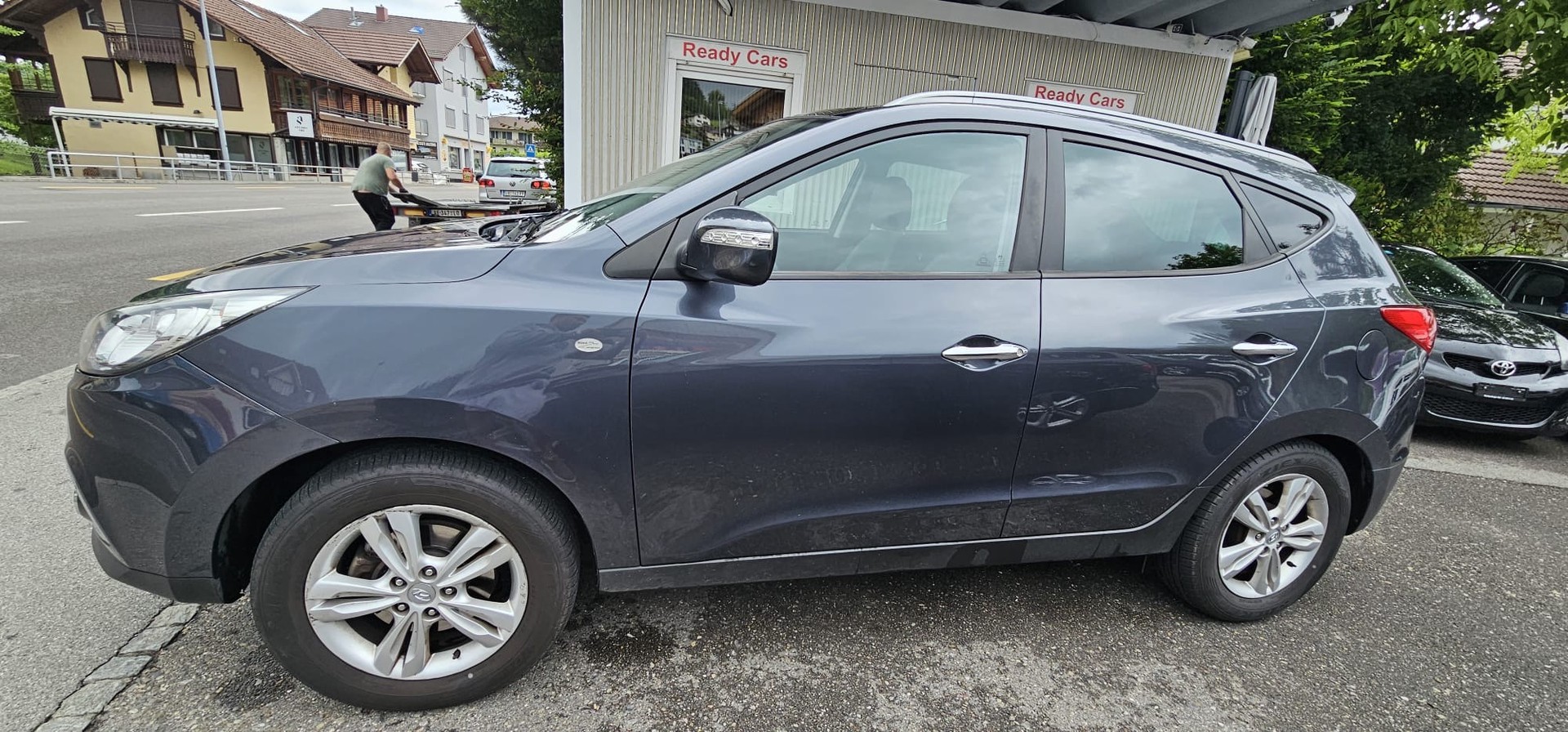 HYUNDAI iX 35 2.0 Style 4WD Automatic-image-4