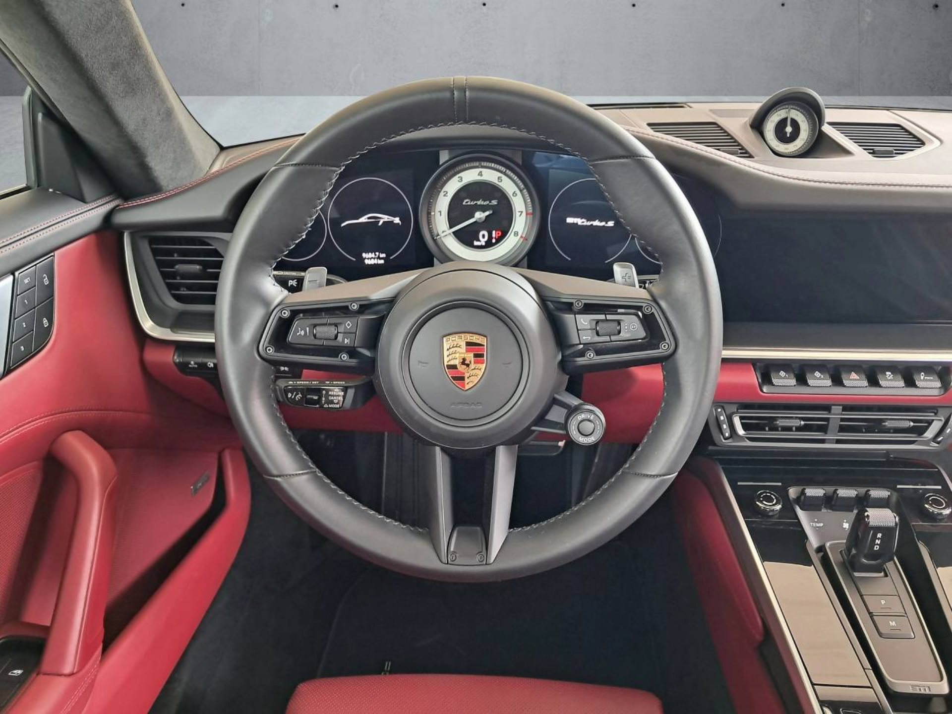 PORSCHE 911 Turbo S-image-12