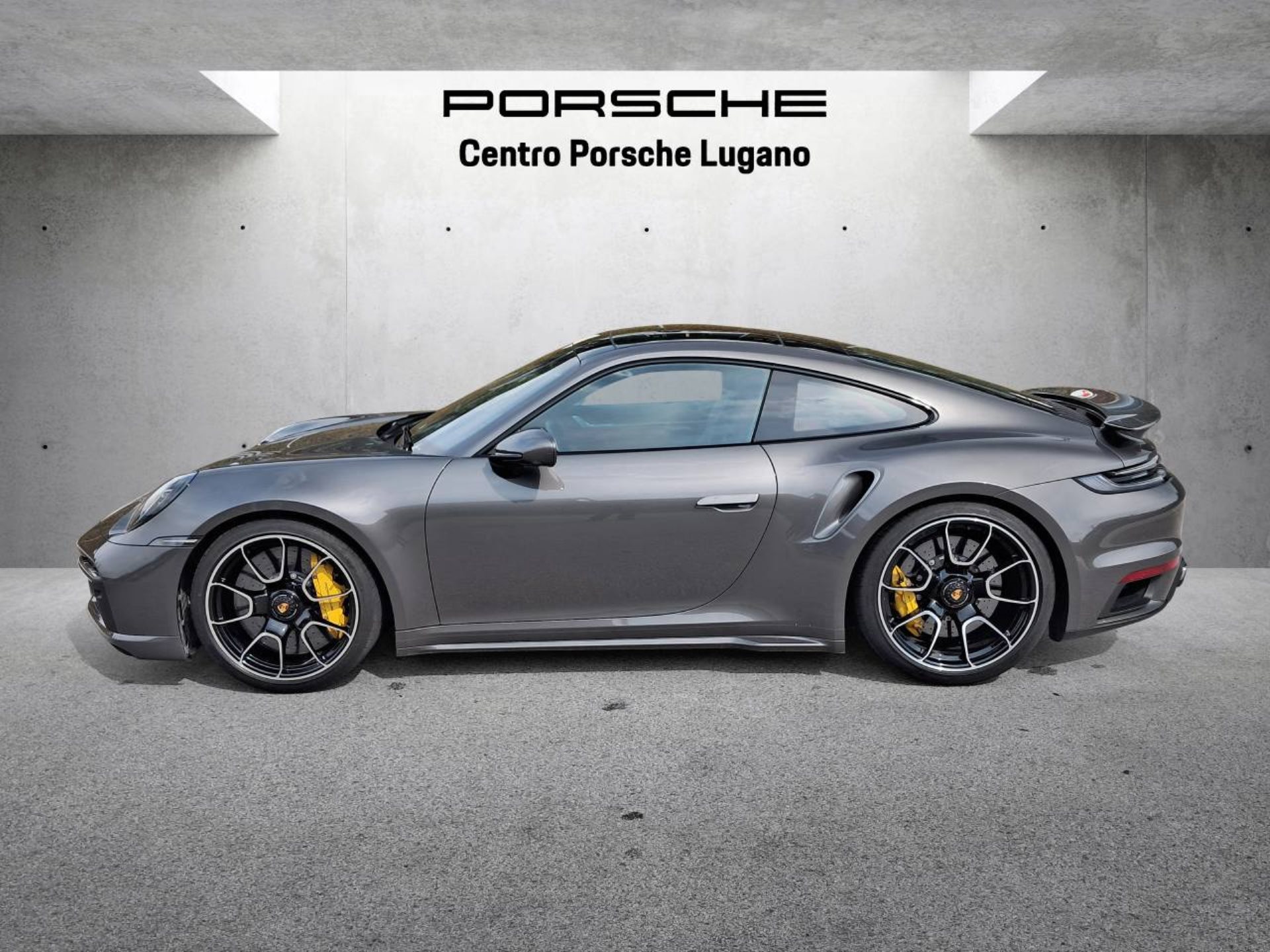 PORSCHE 911 Turbo S-showroom-element-1