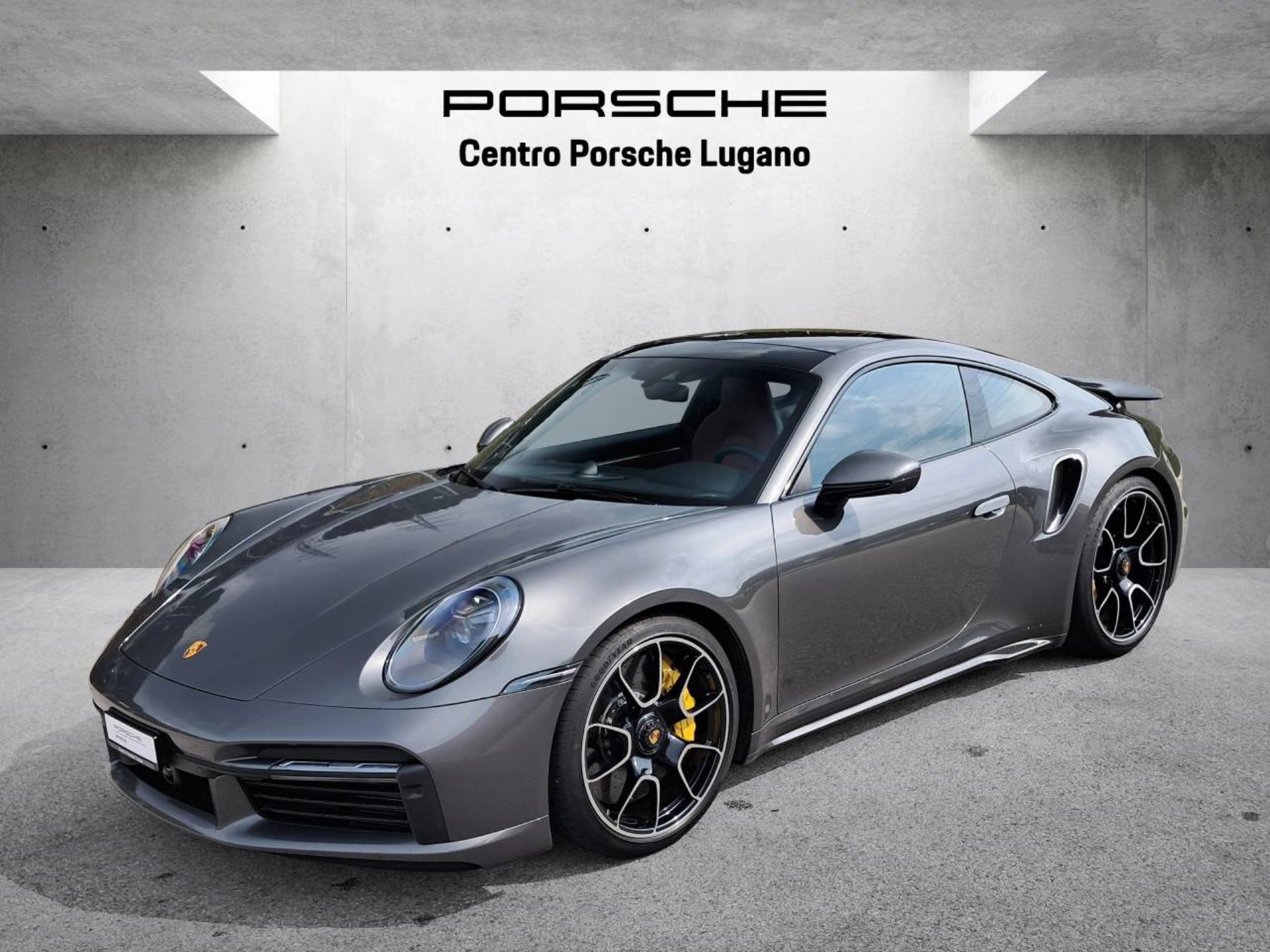 PORSCHE 911 Turbo S-image-8