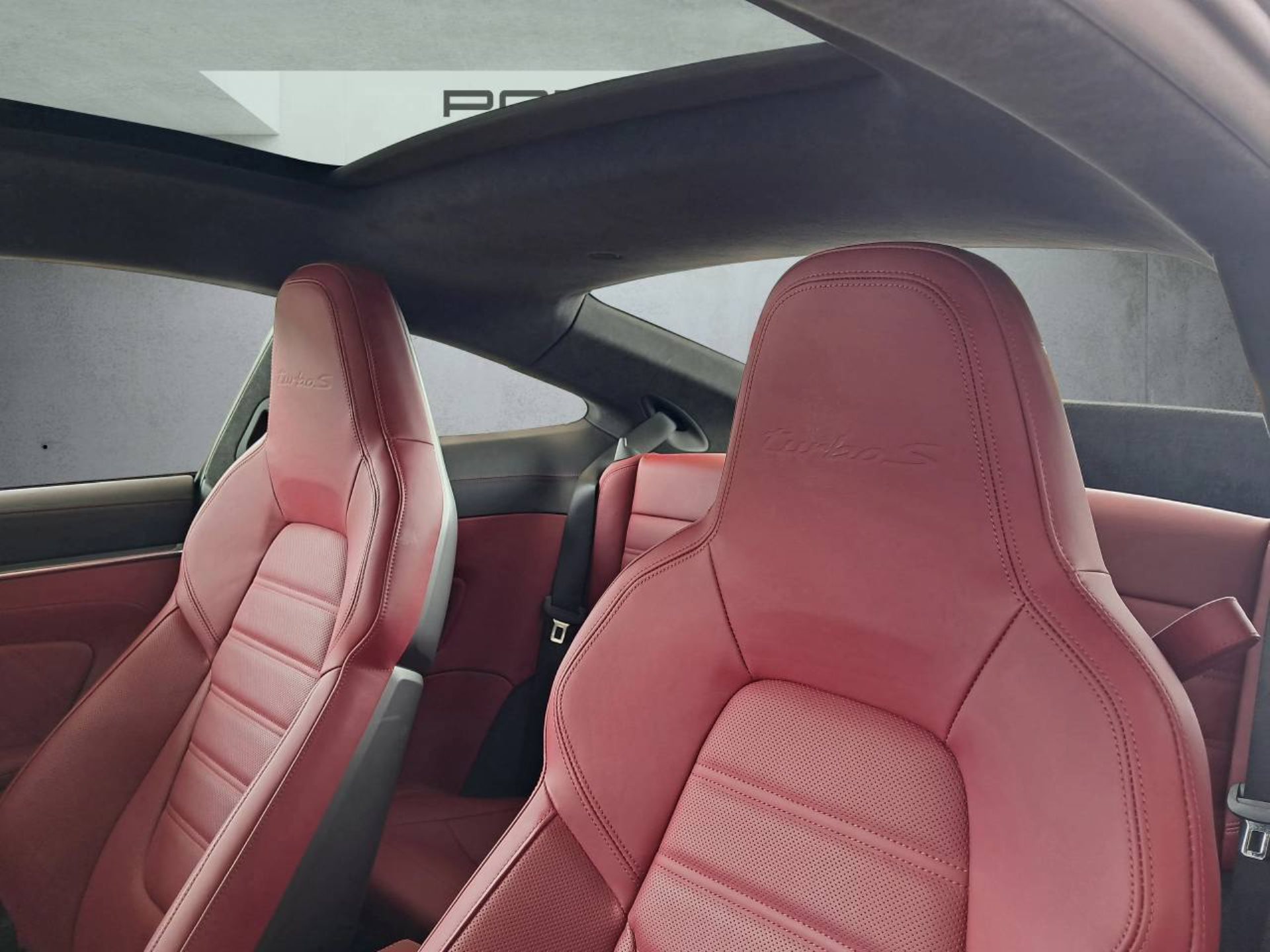 PORSCHE 911 Turbo S-image-26