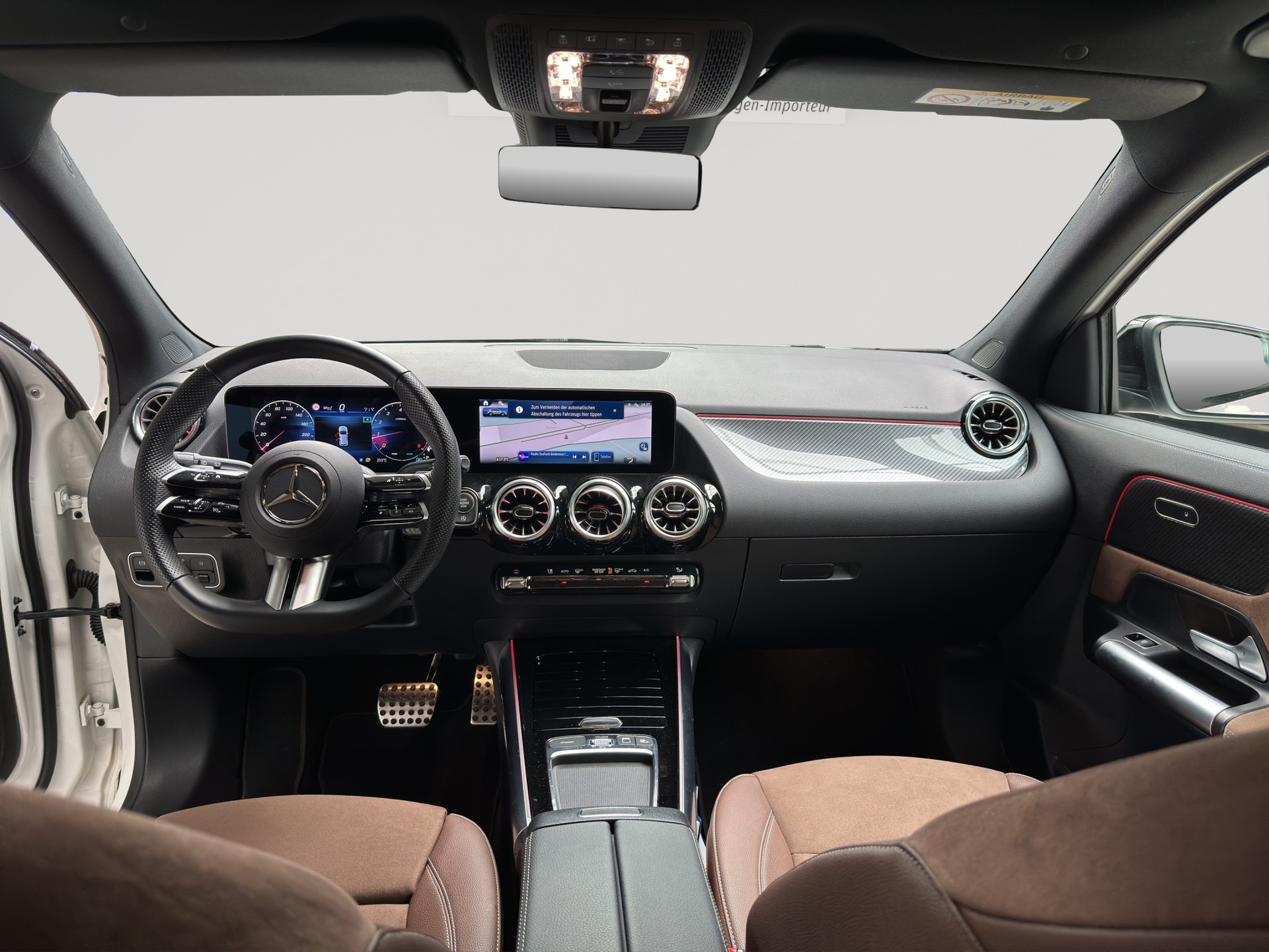 MERCEDES-BENZ GLA 200 7G-DCT AMG Edition Night-image-12