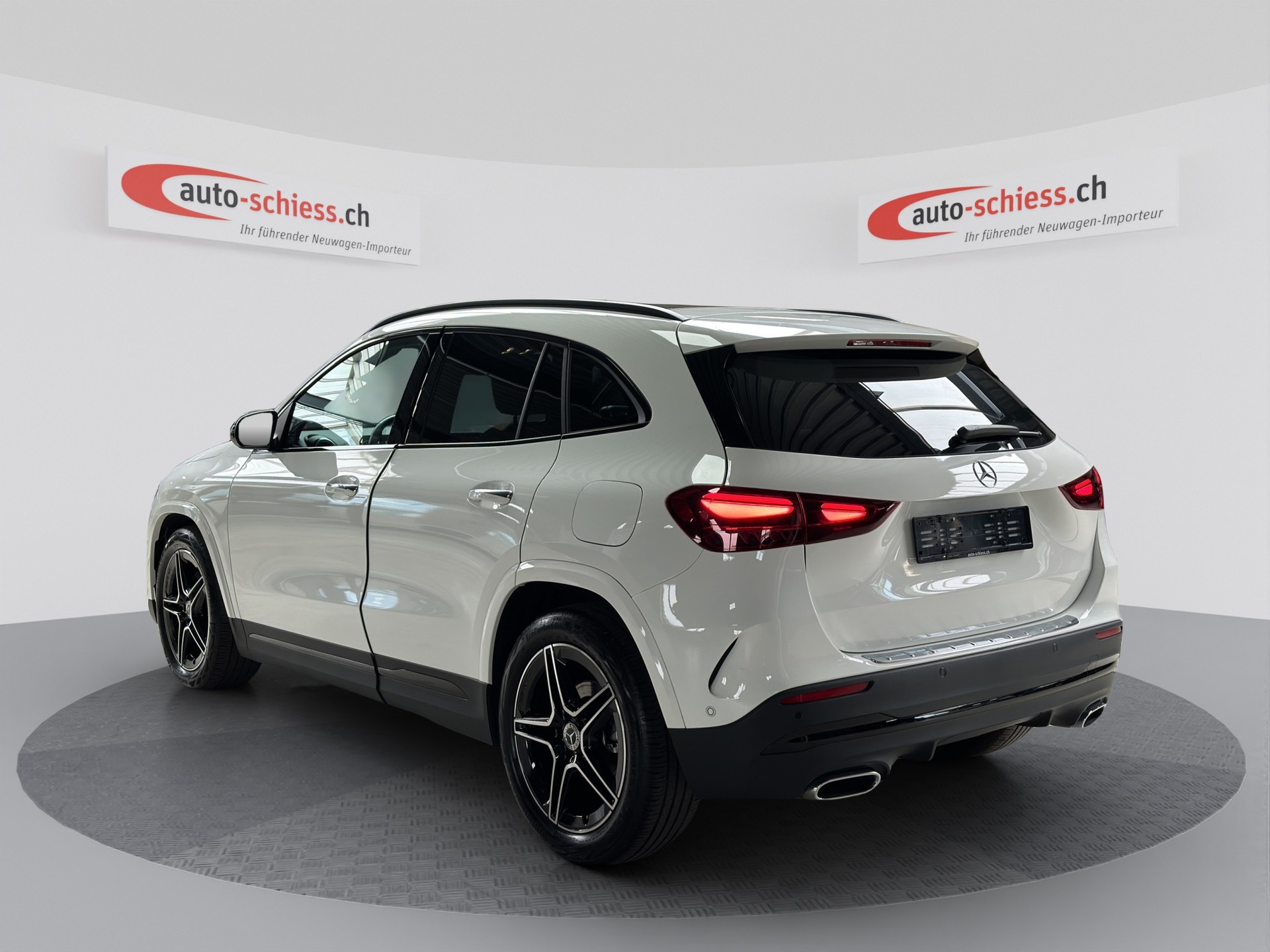 MERCEDES-BENZ GLA 200 7G-DCT AMG Edition Night-image-2