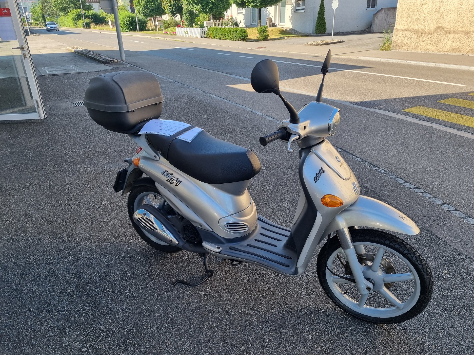 PIAGGIO Liberty 125 4-T-image-3