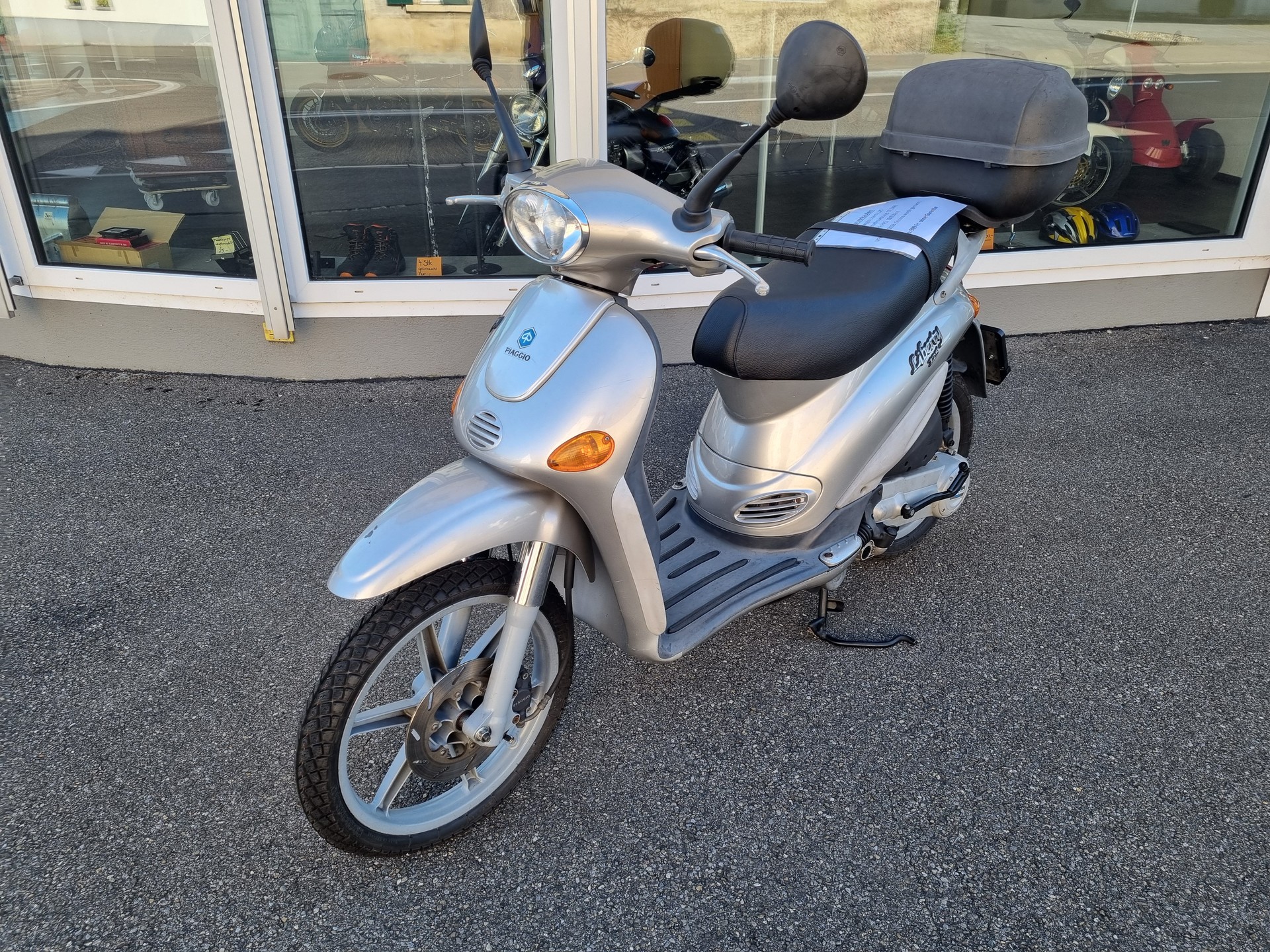 PIAGGIO Liberty 125 4-T-image-1