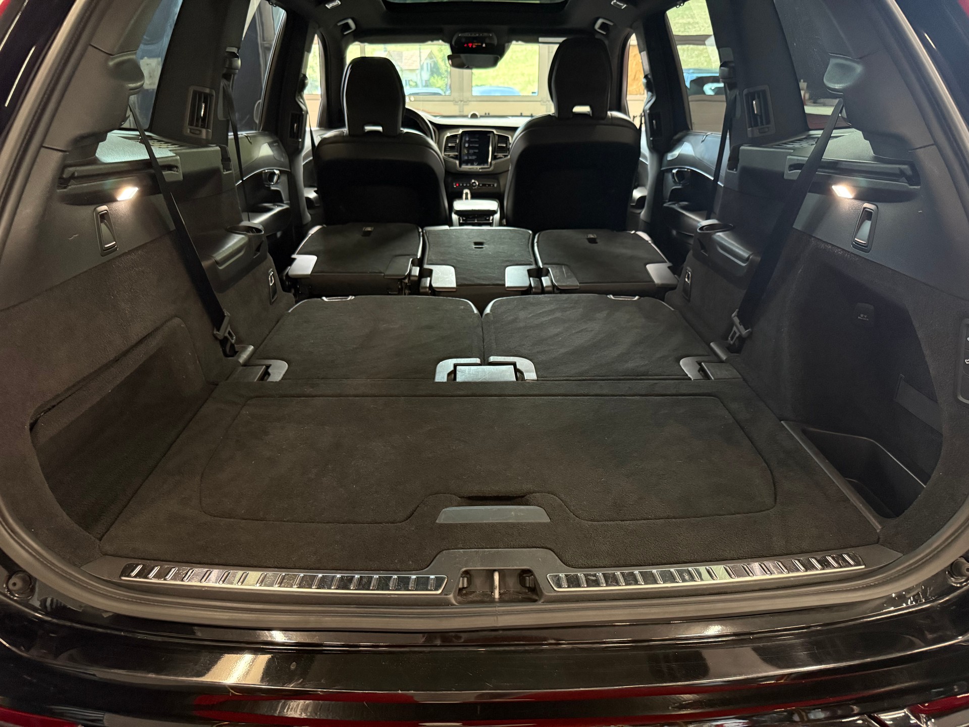 VOLVO XC90 T8 AWD R-Design Geartronic-image-19