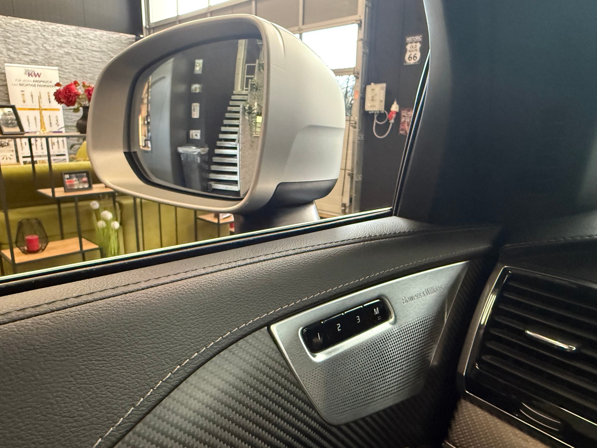 VOLVO XC90 T8 AWD R-Design Geartronic-image-29