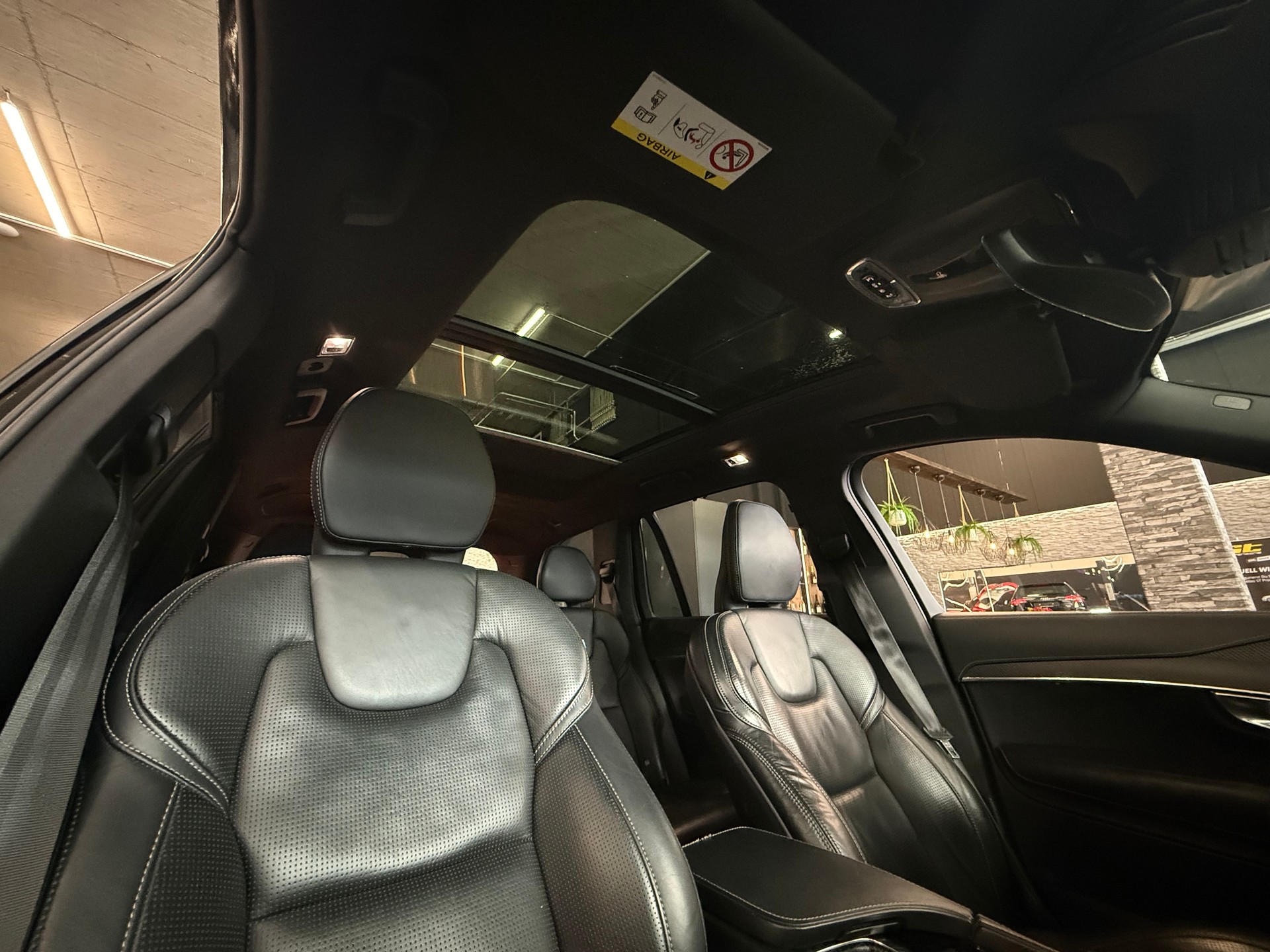 VOLVO XC90 T8 AWD R-Design Geartronic-image-13