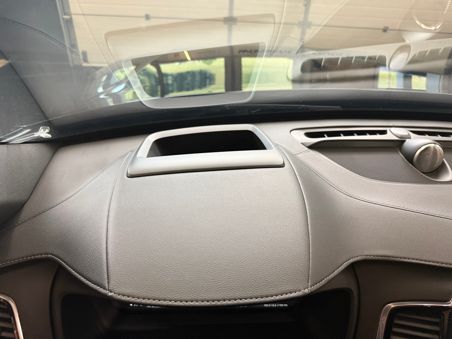 VOLVO XC90 T8 AWD R-Design Geartronic-image-31