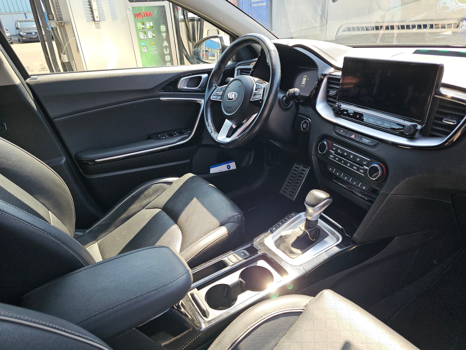 KIA Kia Ceed SW 1.6 GDi Plug-in Hybrid Style Deluxe | AHK | 1. Hand | Service gepflegt-image-4