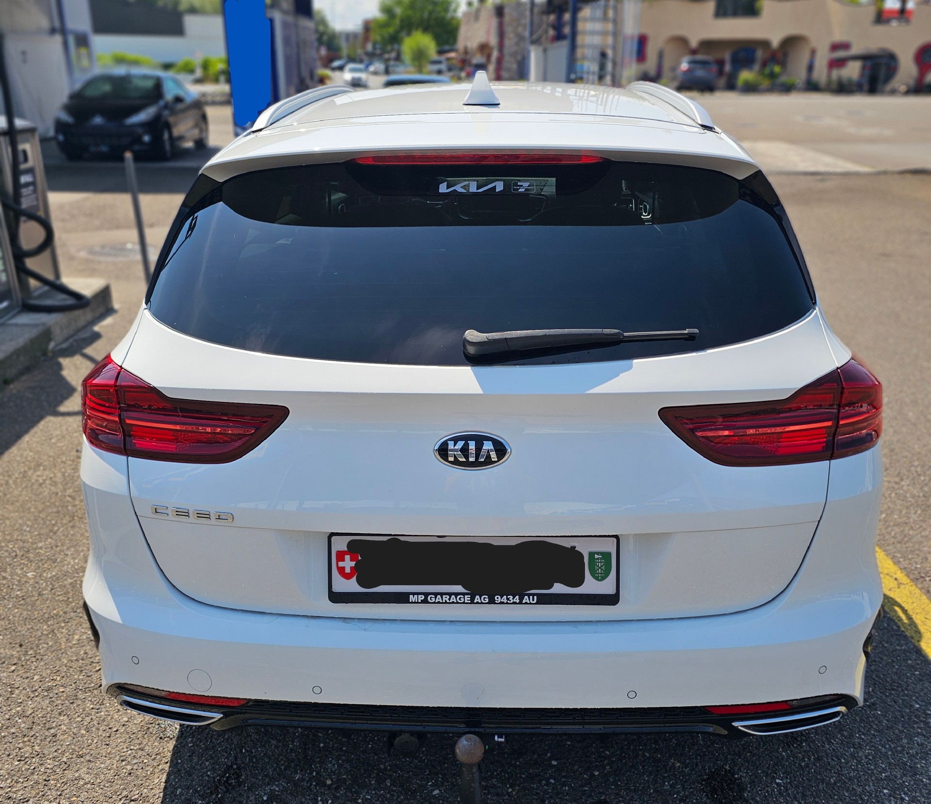 KIA 1.6 GDi Plug-in Hybrid Style - Deluxe-Ausstattung - Verbrauchswunder - Sehr gepflegt - AHK-image-2
