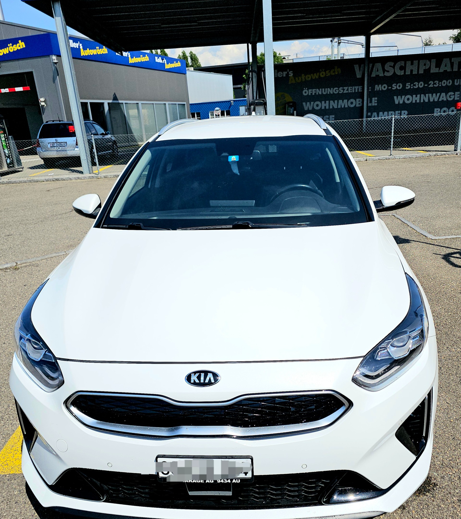 KIA Kia Ceed SW 1.6 GDi Plug-in Hybrid Style Deluxe | AHK | 1. Hand | Service gepflegt-image-1