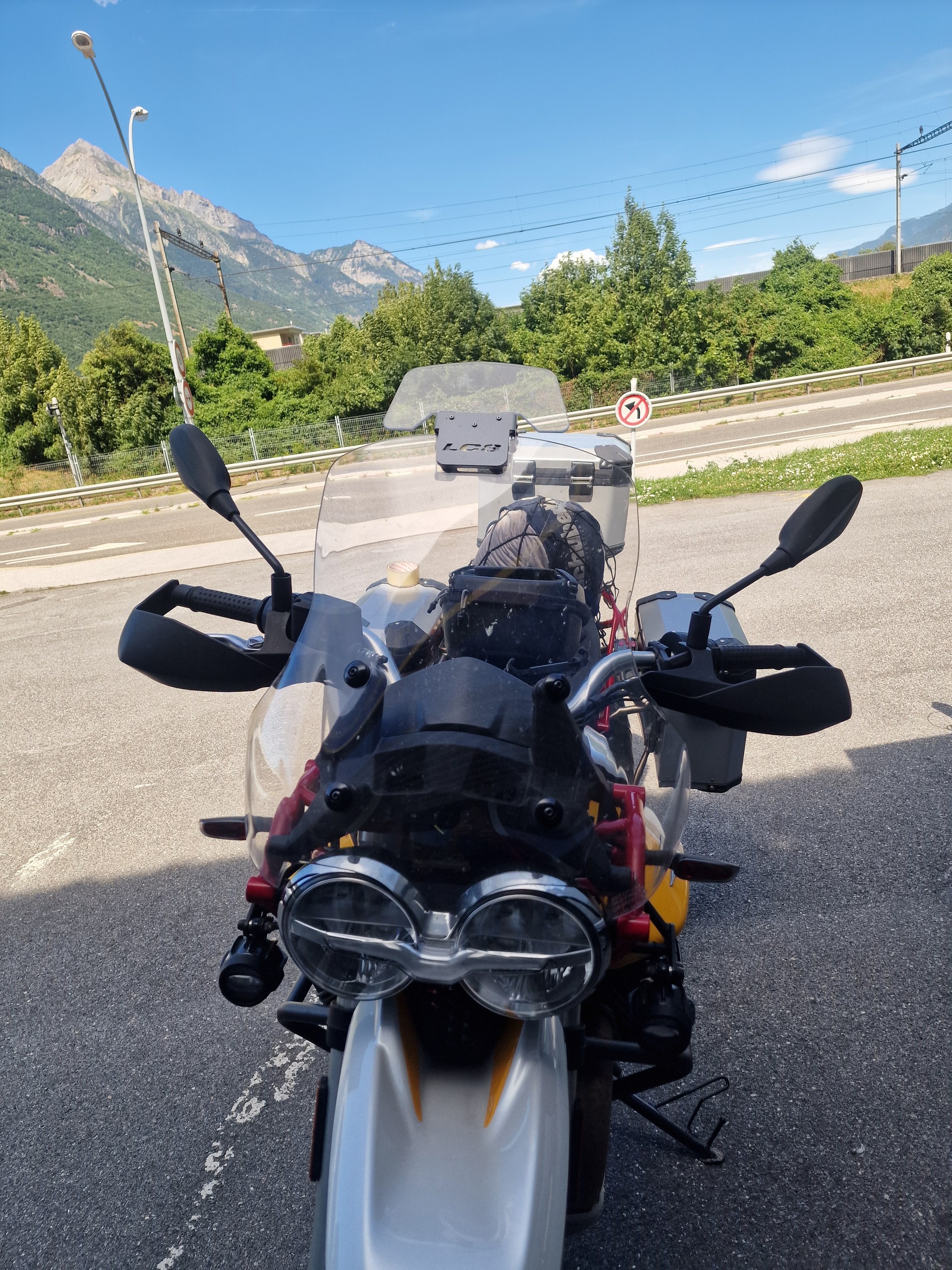MOTO GUZZI ZGUKWA007KMO01068-image-4