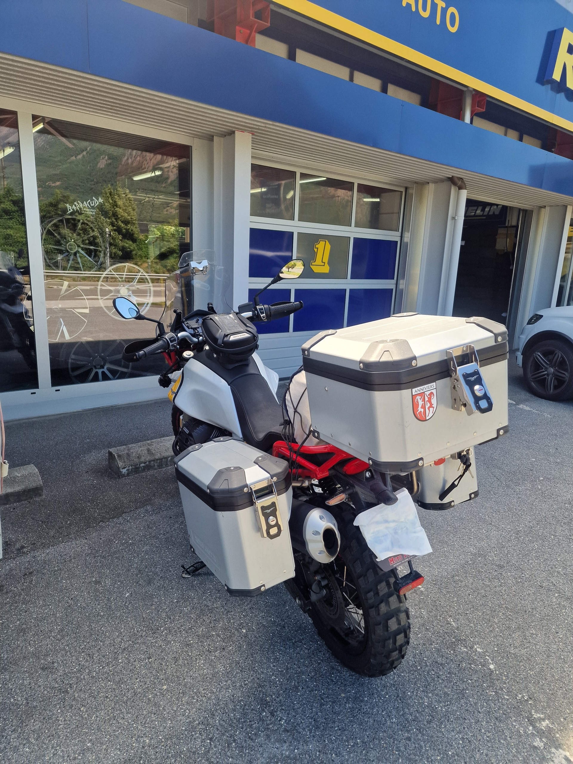 MOTO GUZZI ZGUKWA007KMO01068-image-5
