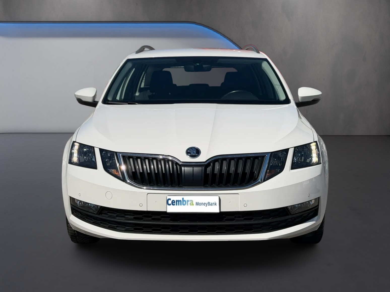 SKODA Octavia Combi 2.0 TDI Ambition DSG-showroom-element-1