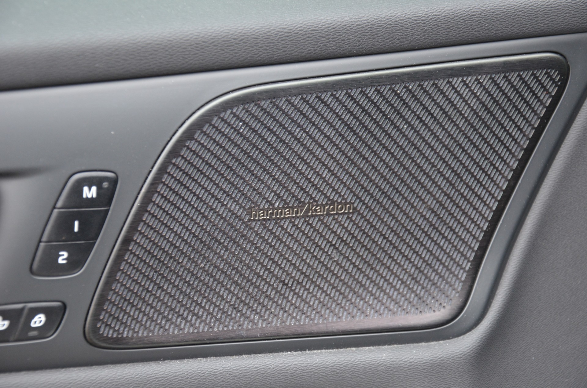 VOLVO V60 T6 eAWD Twin Engine Inscription Geartronic-image-16