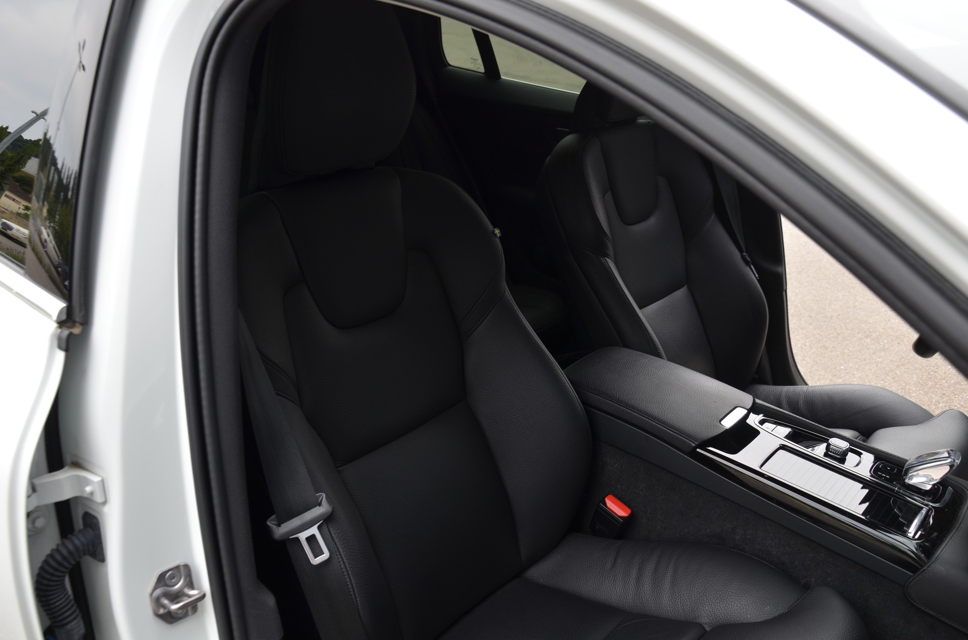 VOLVO V60 T6 eAWD Twin Engine Inscription Geartronic-image-15
