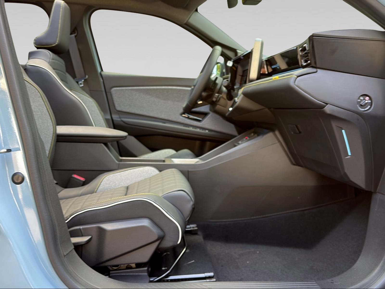RENAULT R4 E-Tech Comfort Range plein sud iconic-image-12