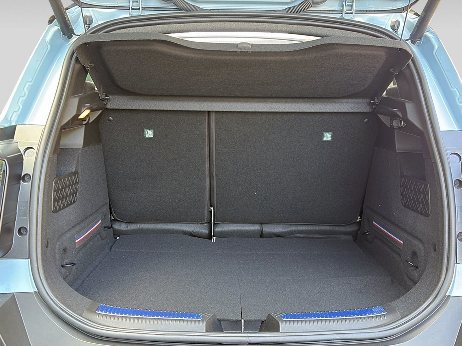 RENAULT R4 E-Tech Comfort Range plein sud iconic-image-9