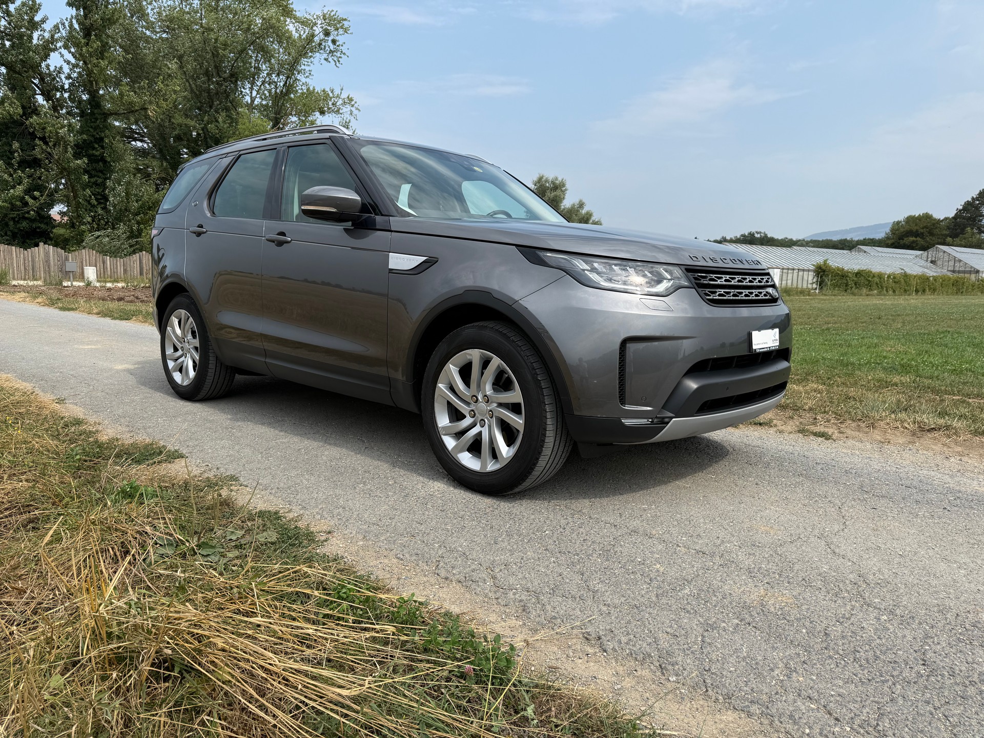 LAND ROVER Discovery 3.0 TD6 HSE Luxury Automatic-image-2