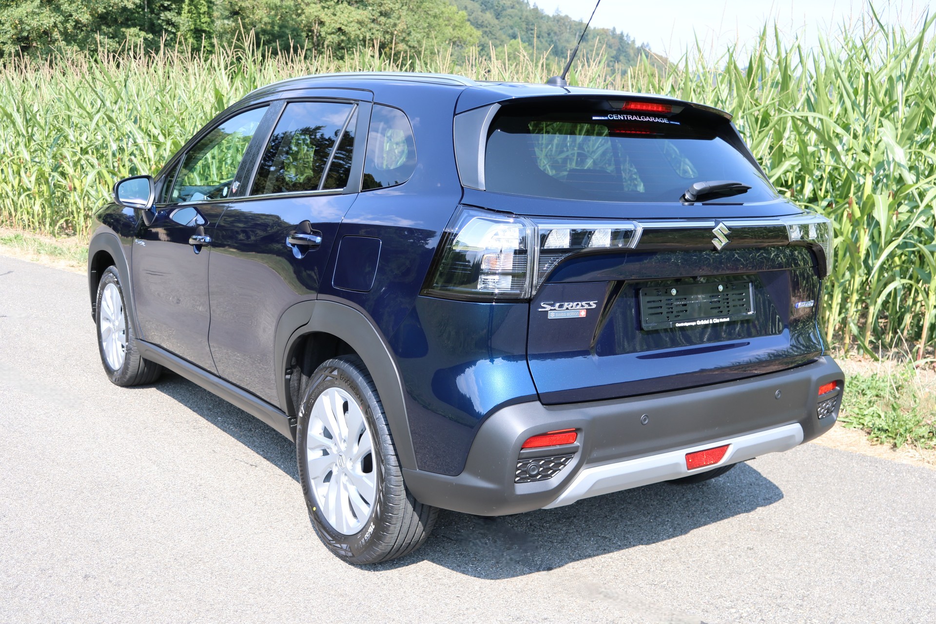 SUZUKI S-Cross 1.4T Compact+Piz Sulai-showroom-element-2