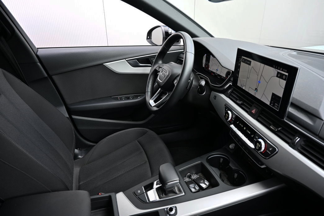 AUDI A4 Avant 2.0 TDI 35 S-tronic-image-6