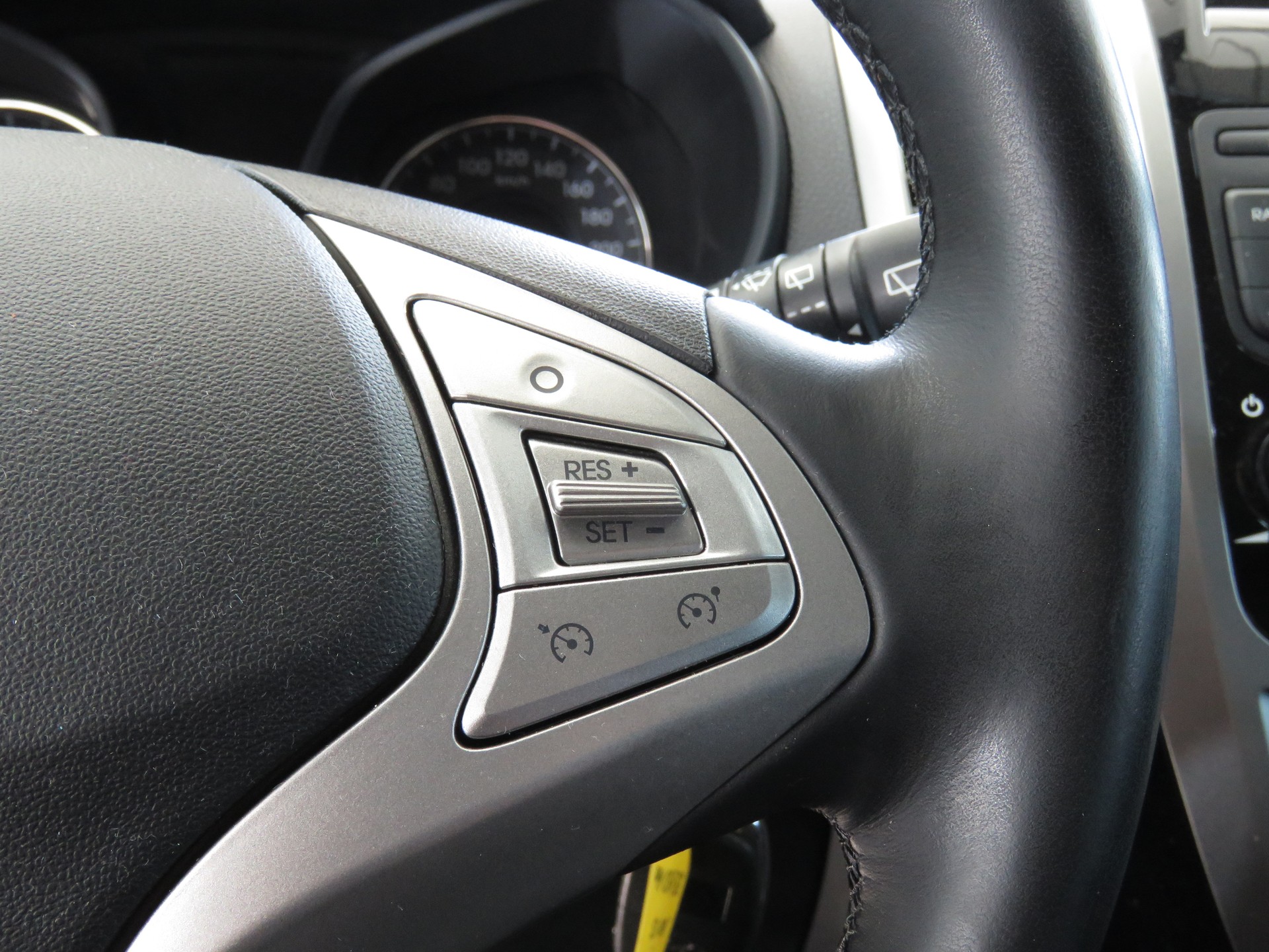 HYUNDAI iX20 1.6 Amplia Automat-image-17
