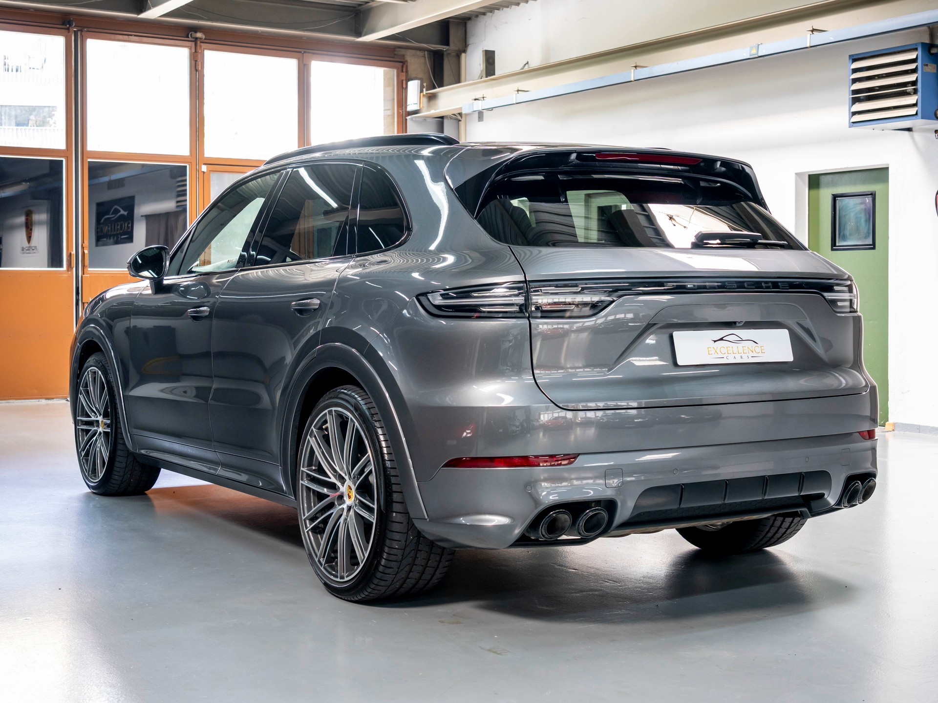 PORSCHE Cayenne GTS-image-7