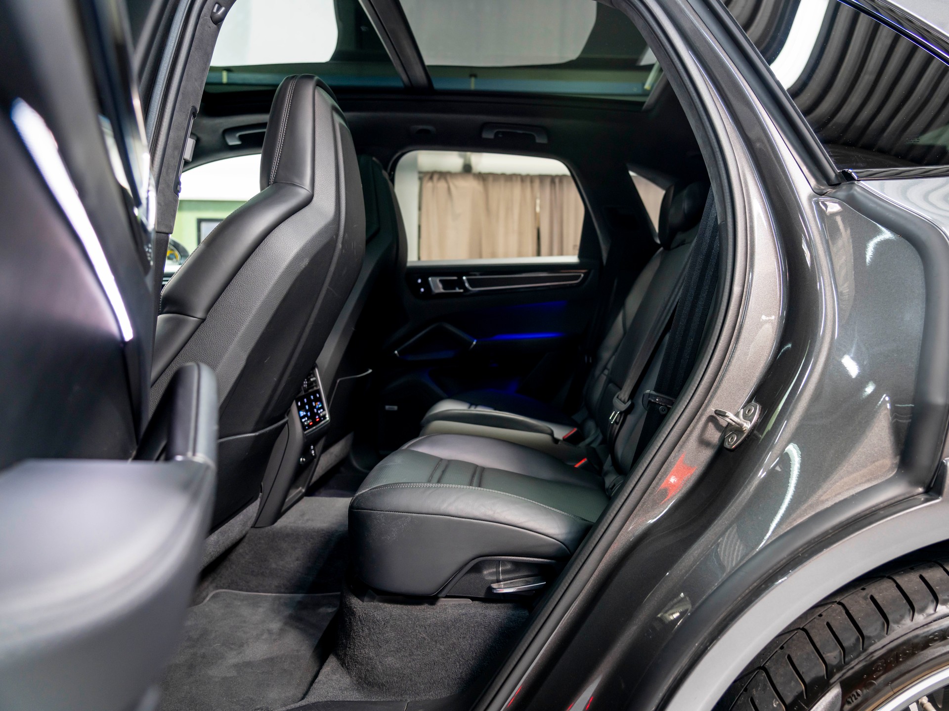 PORSCHE Cayenne GTS-image-23