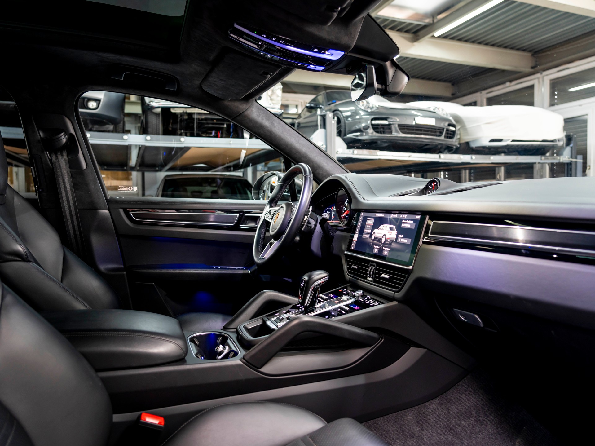 PORSCHE Cayenne GTS-image-25