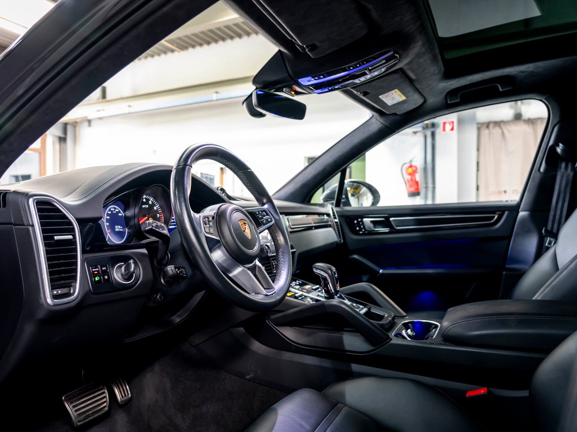 PORSCHE Cayenne GTS-image-13