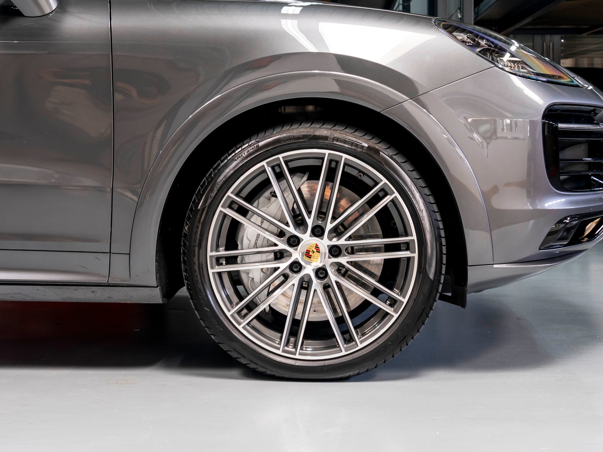 PORSCHE Cayenne GTS-image-8