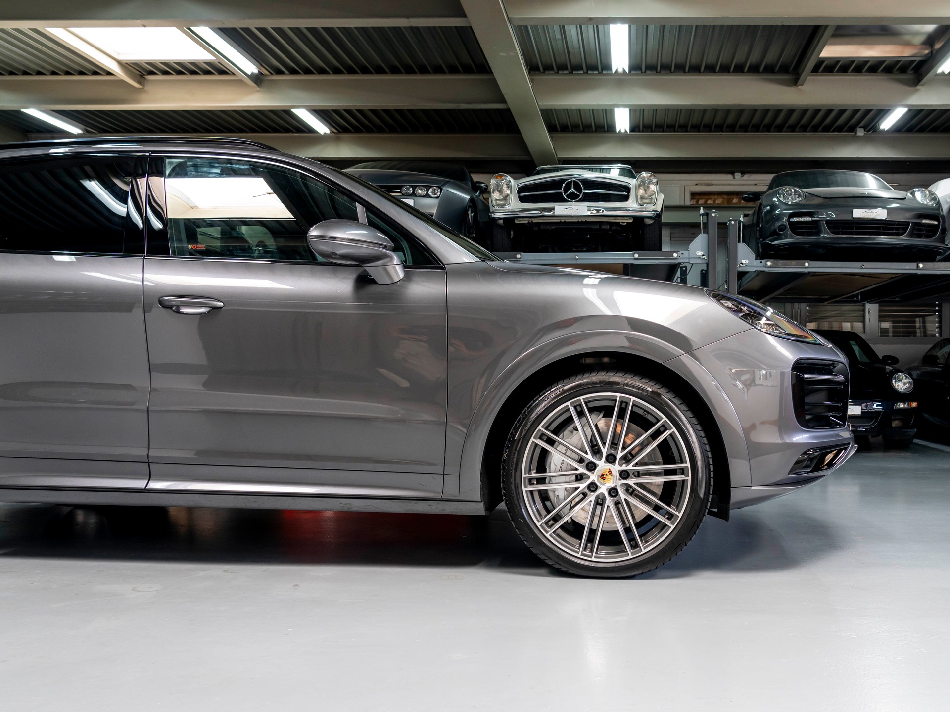 PORSCHE Cayenne GTS-image-10