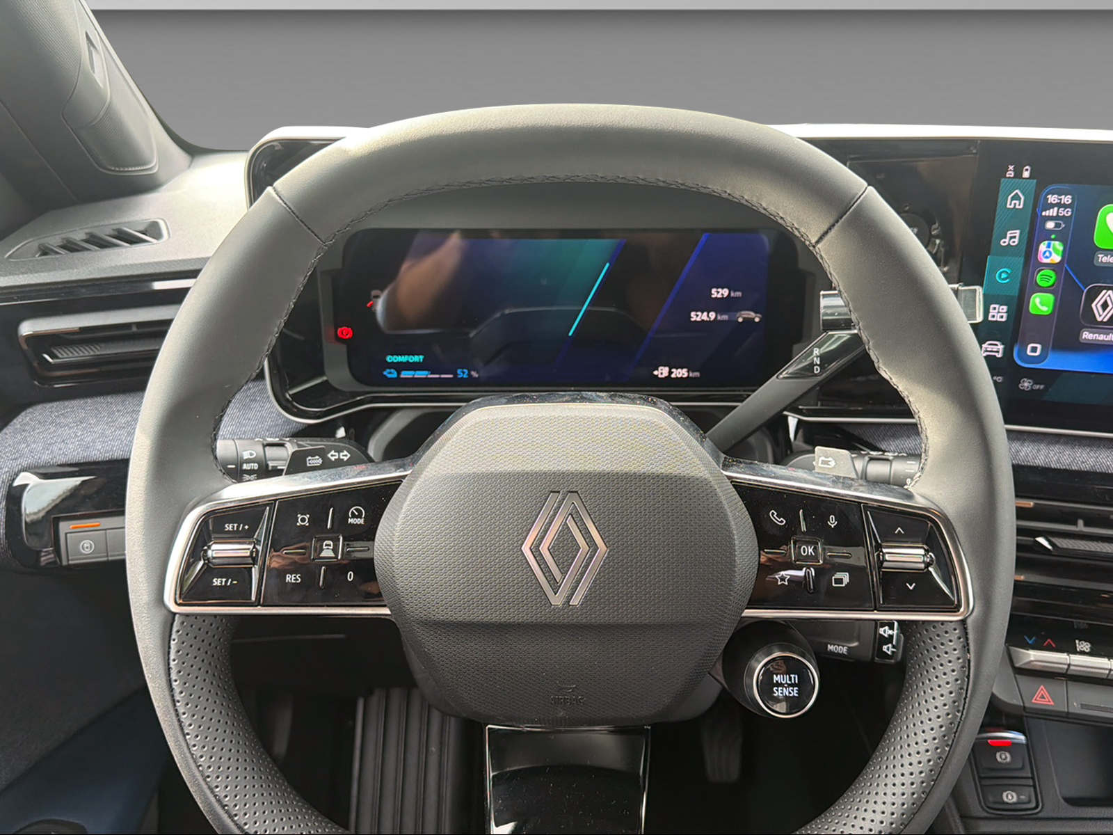 RENAULT R4 E-Tech Comfort Range techno-image-17