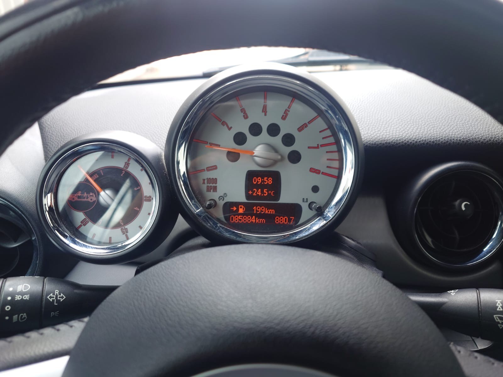 MINI Cooper S Cabriolet-image-7