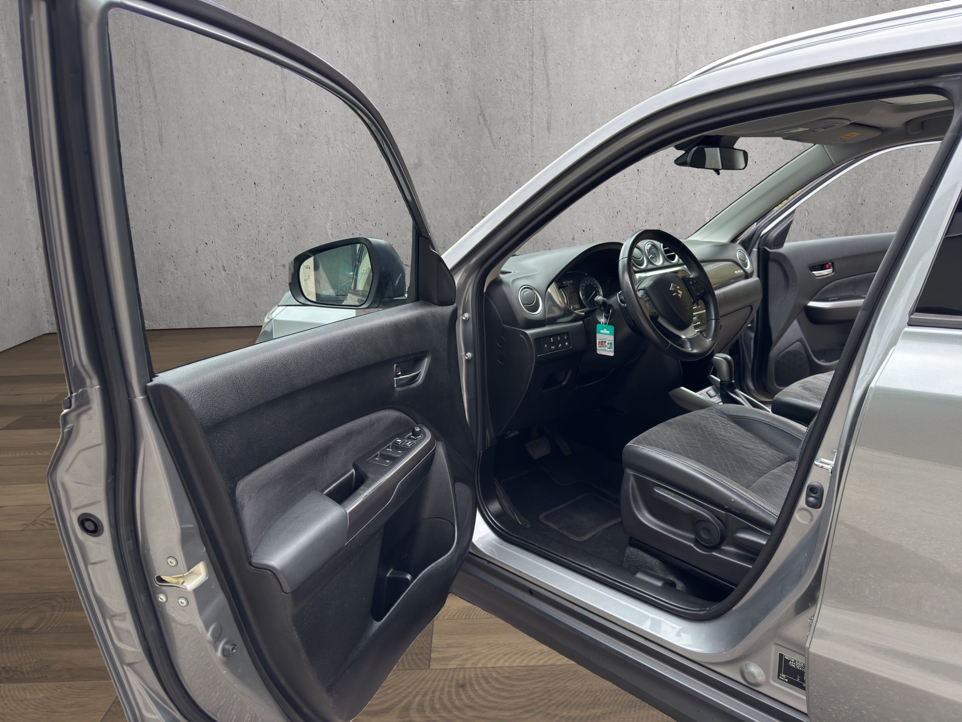 SUZUKI Vitara 1.4 Boosterjet Compact Top Automatic-image-13