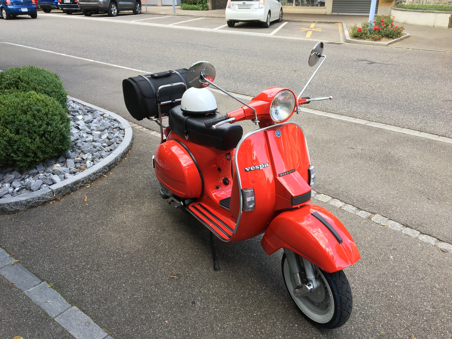 PIAGGIO P 200 E-image-1