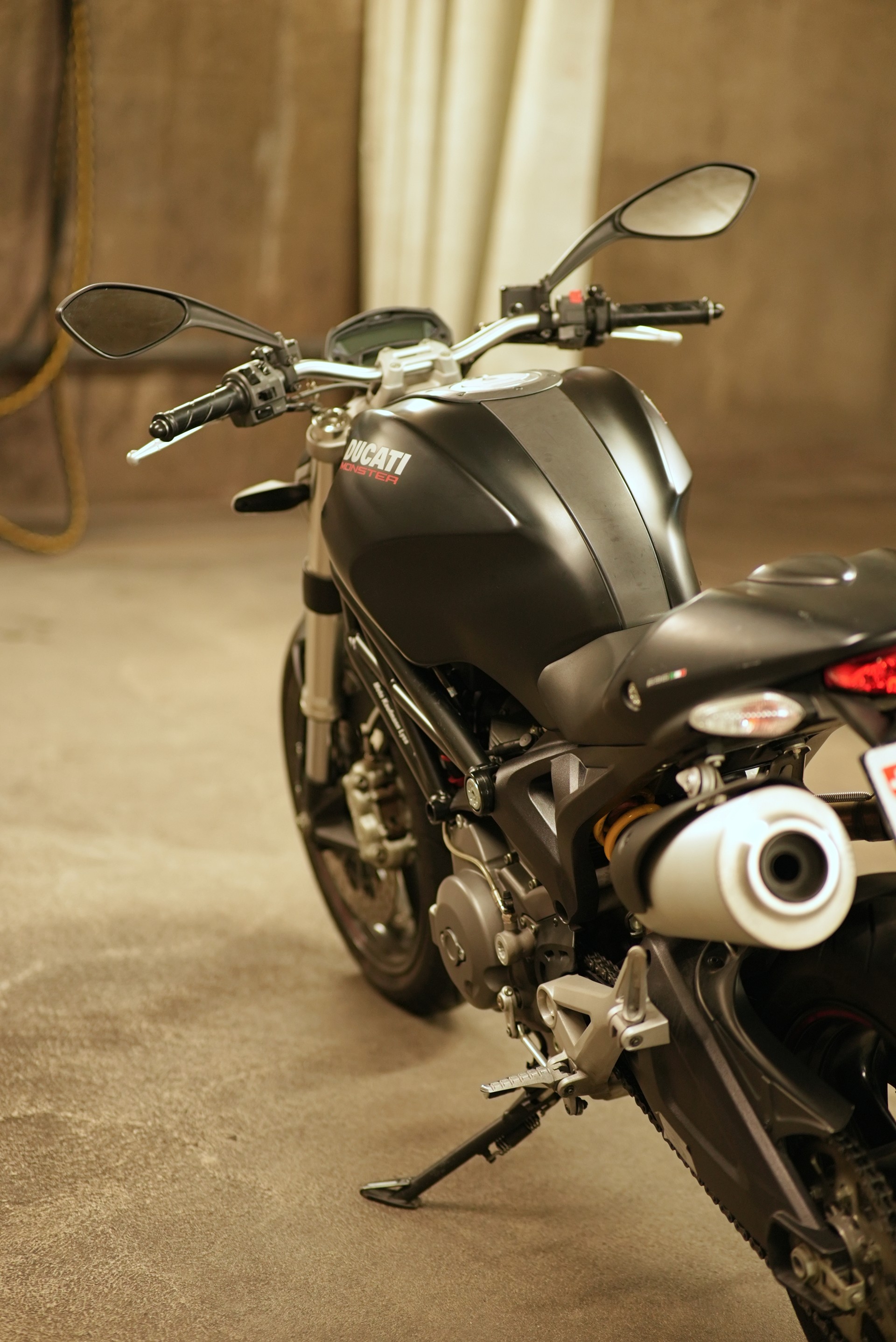 DUCATI Monster 696M ABS-image-2