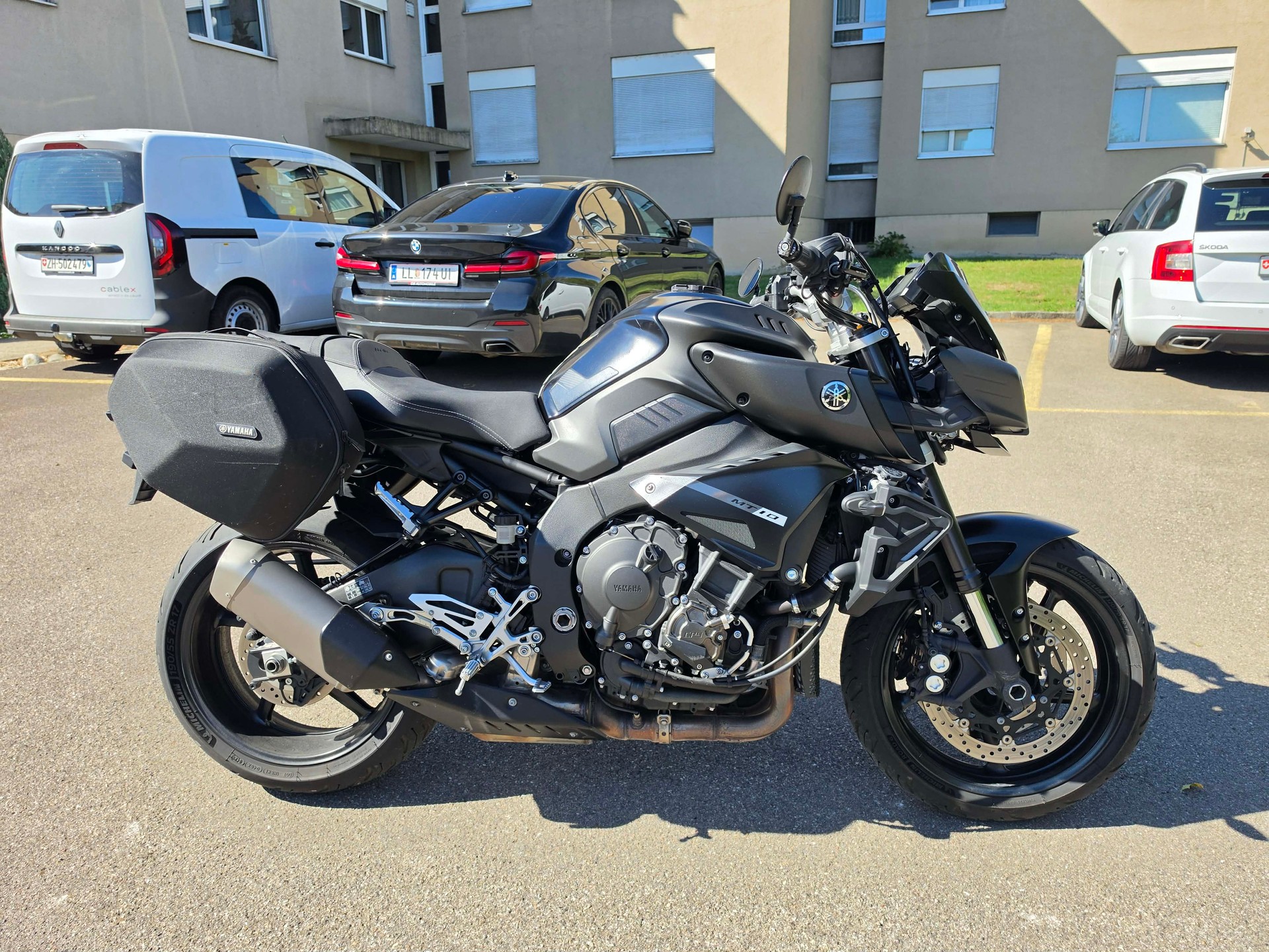 YAMAHA MT-10 ABS-image-1