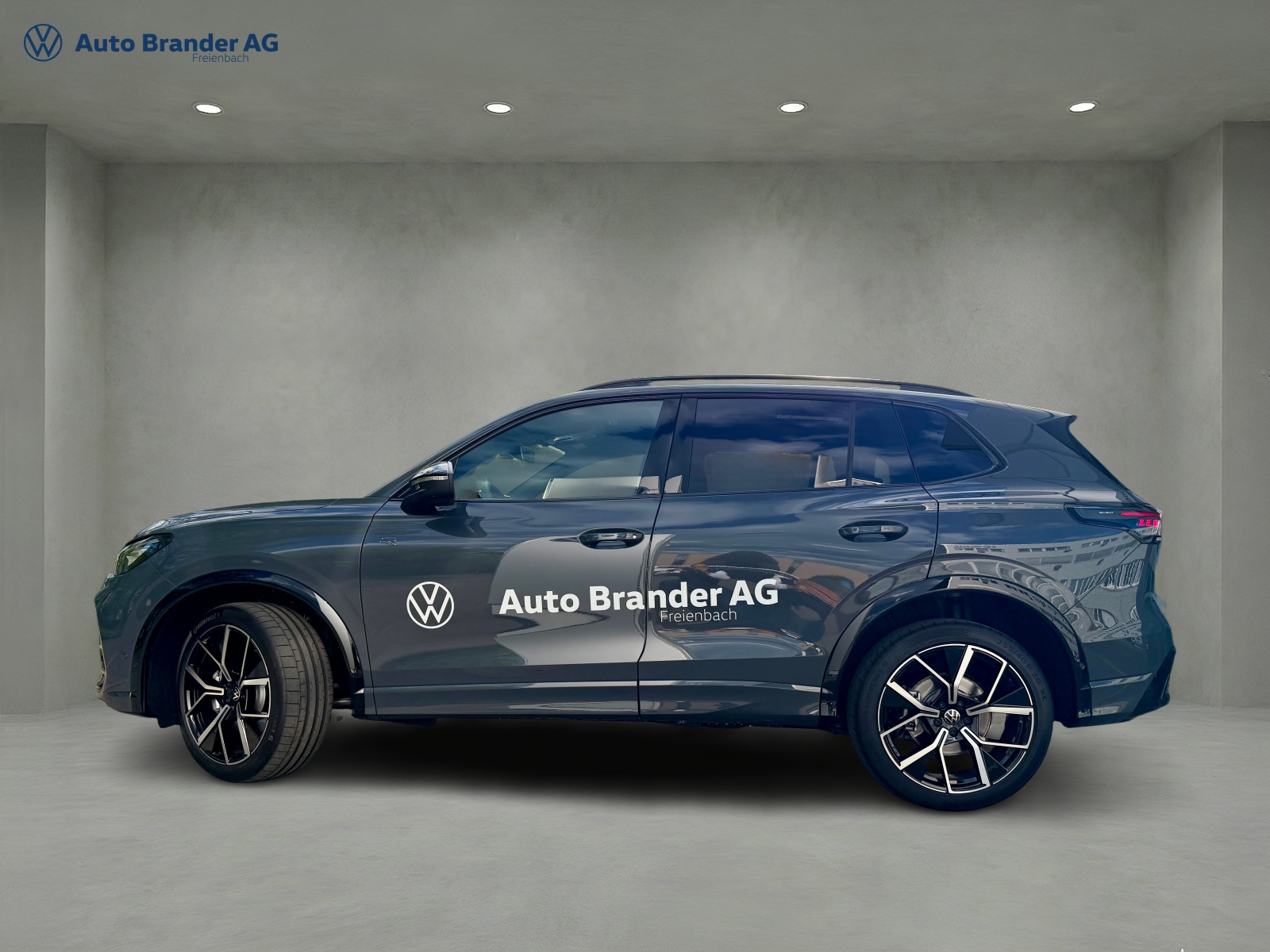 VW Tiguan 2.0 TSI DSG R-Line 4Motion-showroom-element-3