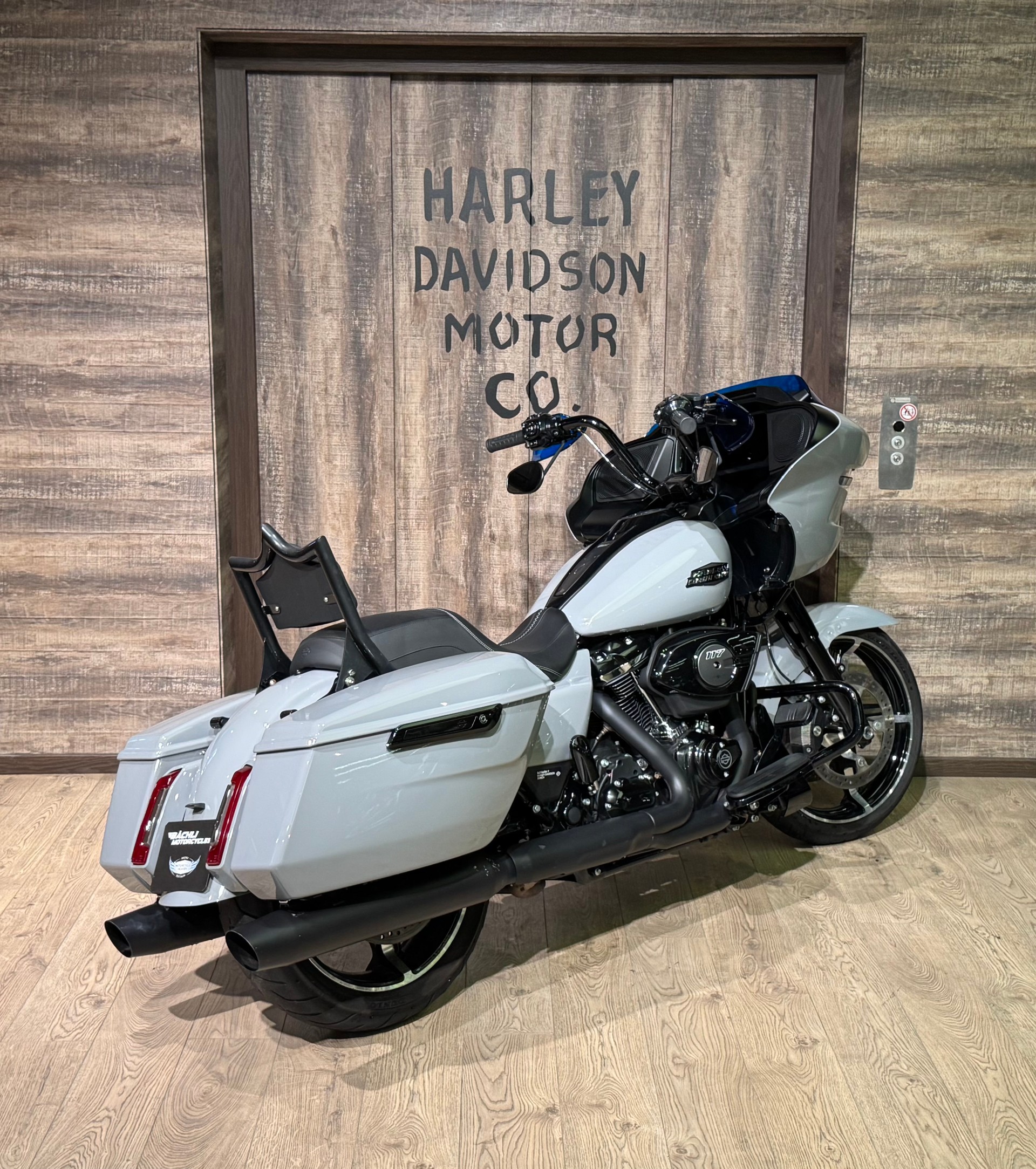 HARLEY-DAVIDSON FLTRX Road Glide Black Finish 117-image-5