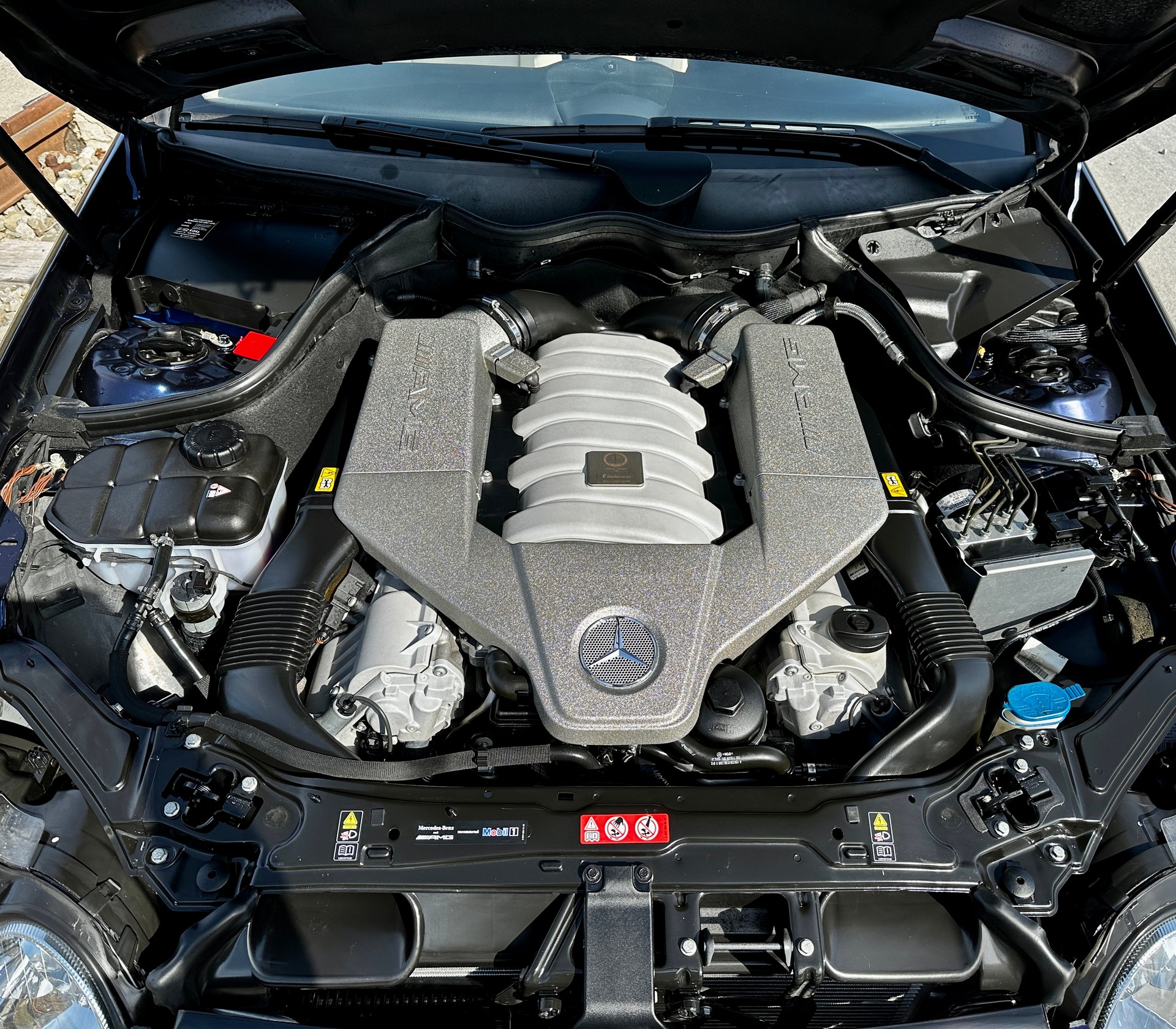 MERCEDES-BENZ CLK 63 AMG Avantgarde 7G-Tronic-image-13