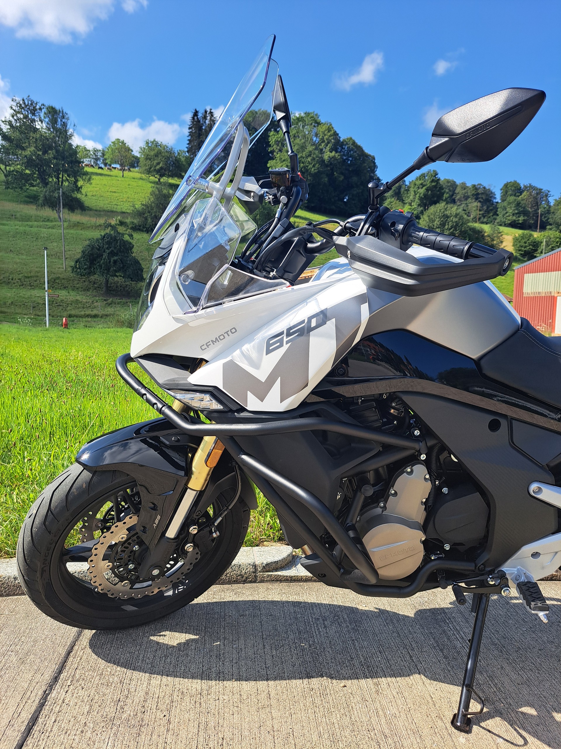 CF MOTO 650 MT-image-2