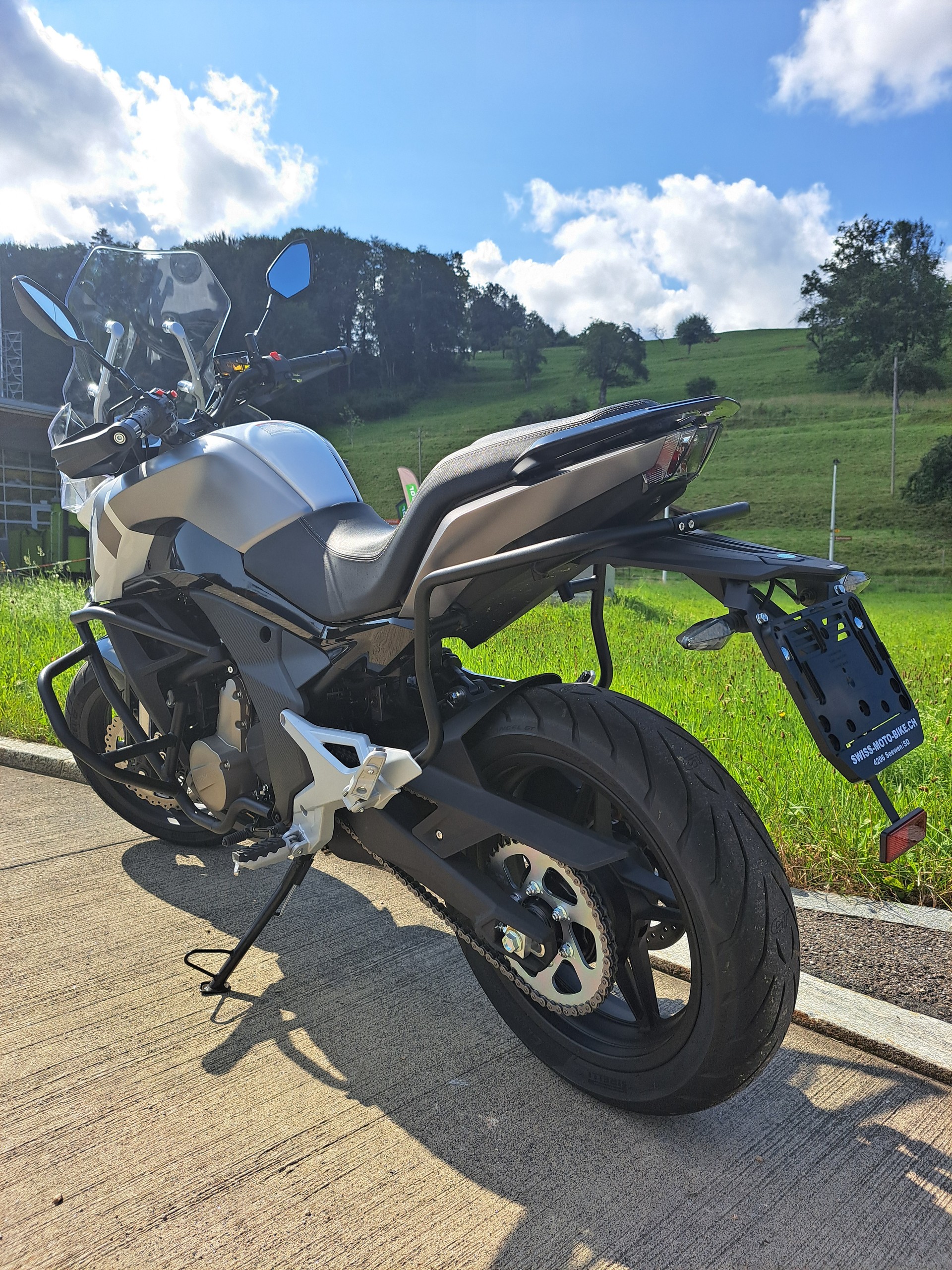 CF MOTO 650 MT-image-4