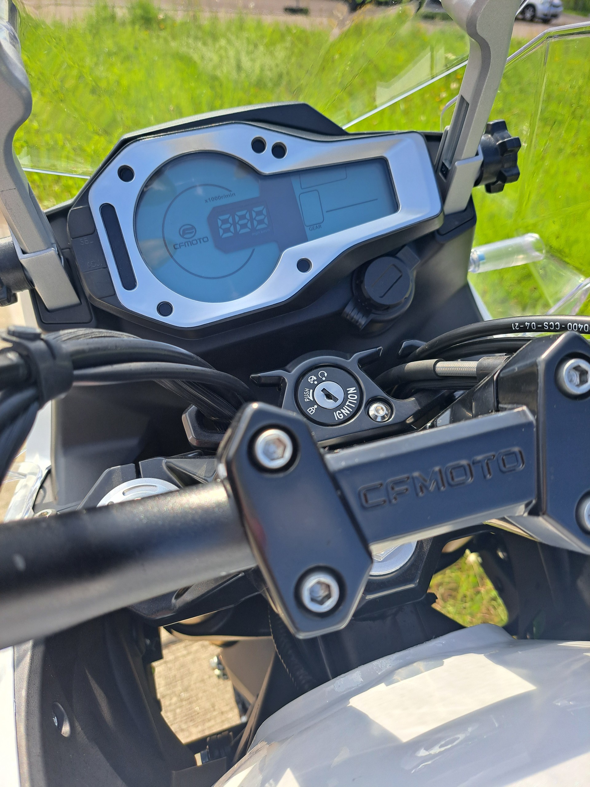 CF MOTO 650 MT-image-7