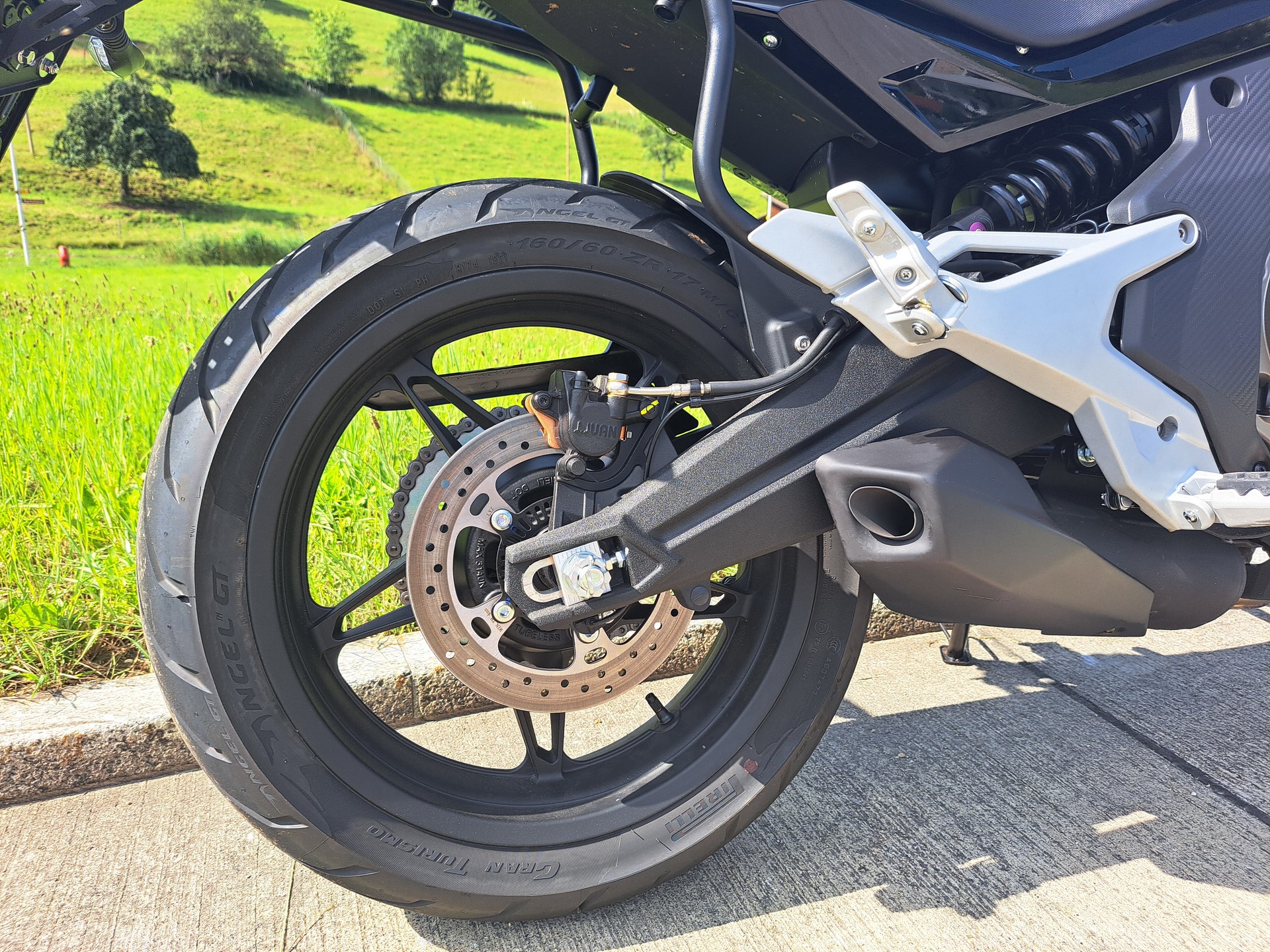 CF MOTO 650 MT-image-6